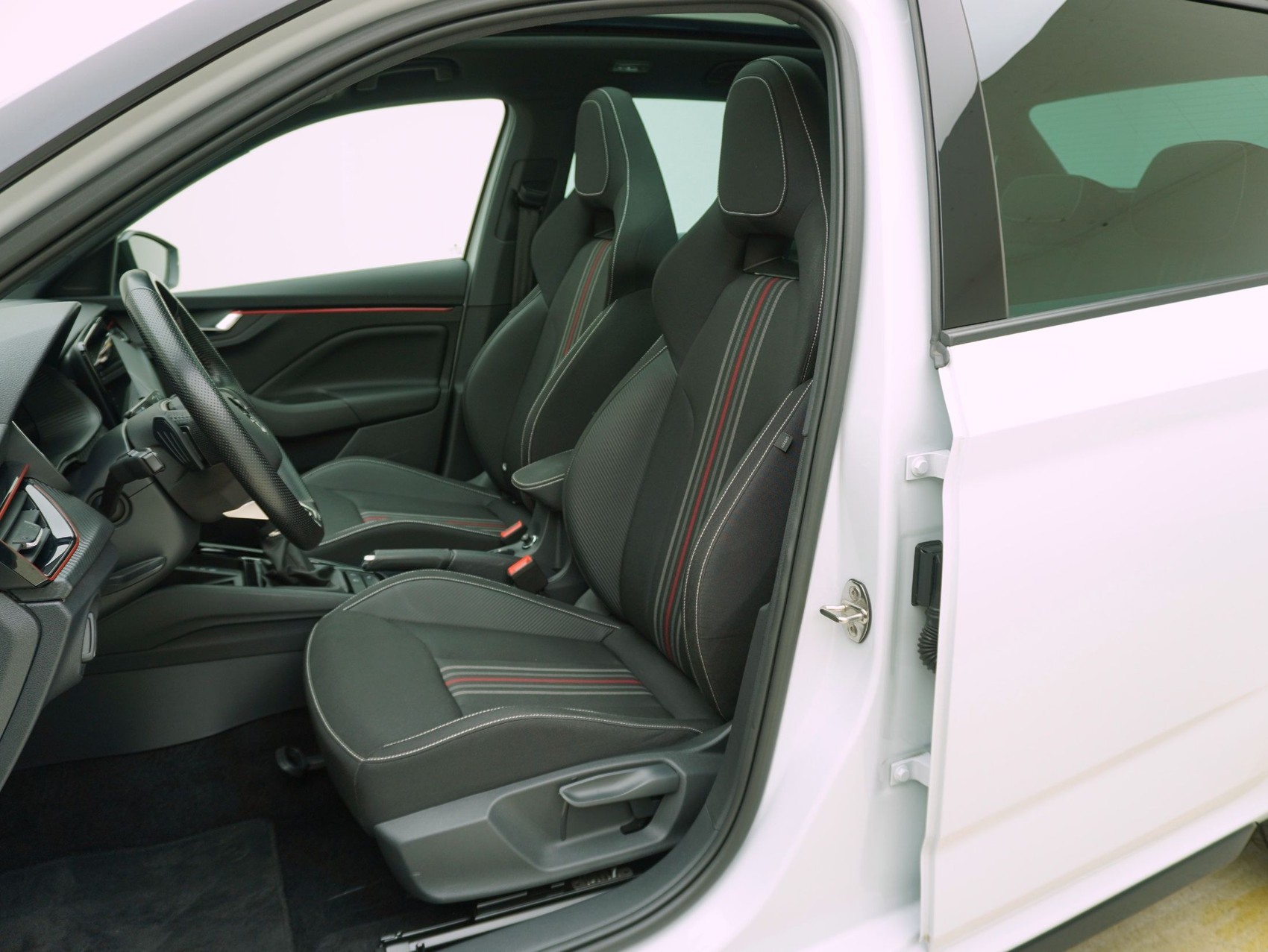SKODA Kamiq 1.5 TSI DSG Monte Carlo-image-8