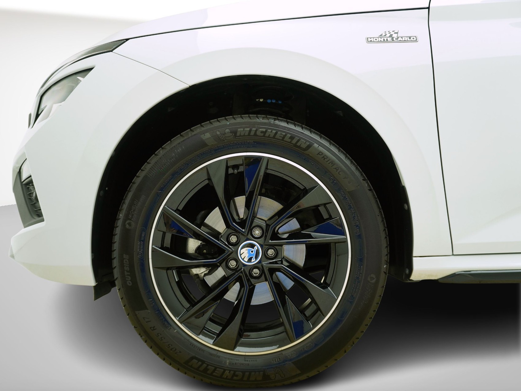 SKODA Kamiq 1.5 TSI DSG Monte Carlo-image-6