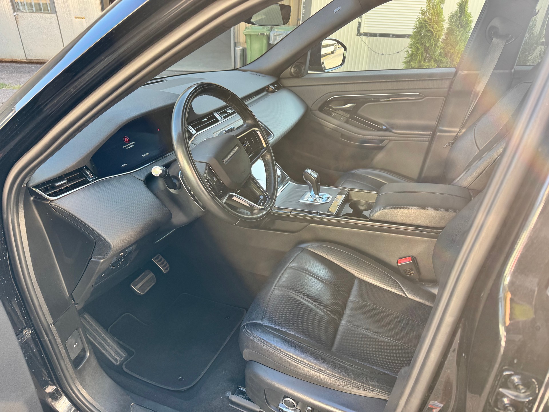 LAND ROVER Range Rover Evoque R-Dynamic P 200 HSE AT9-image-11