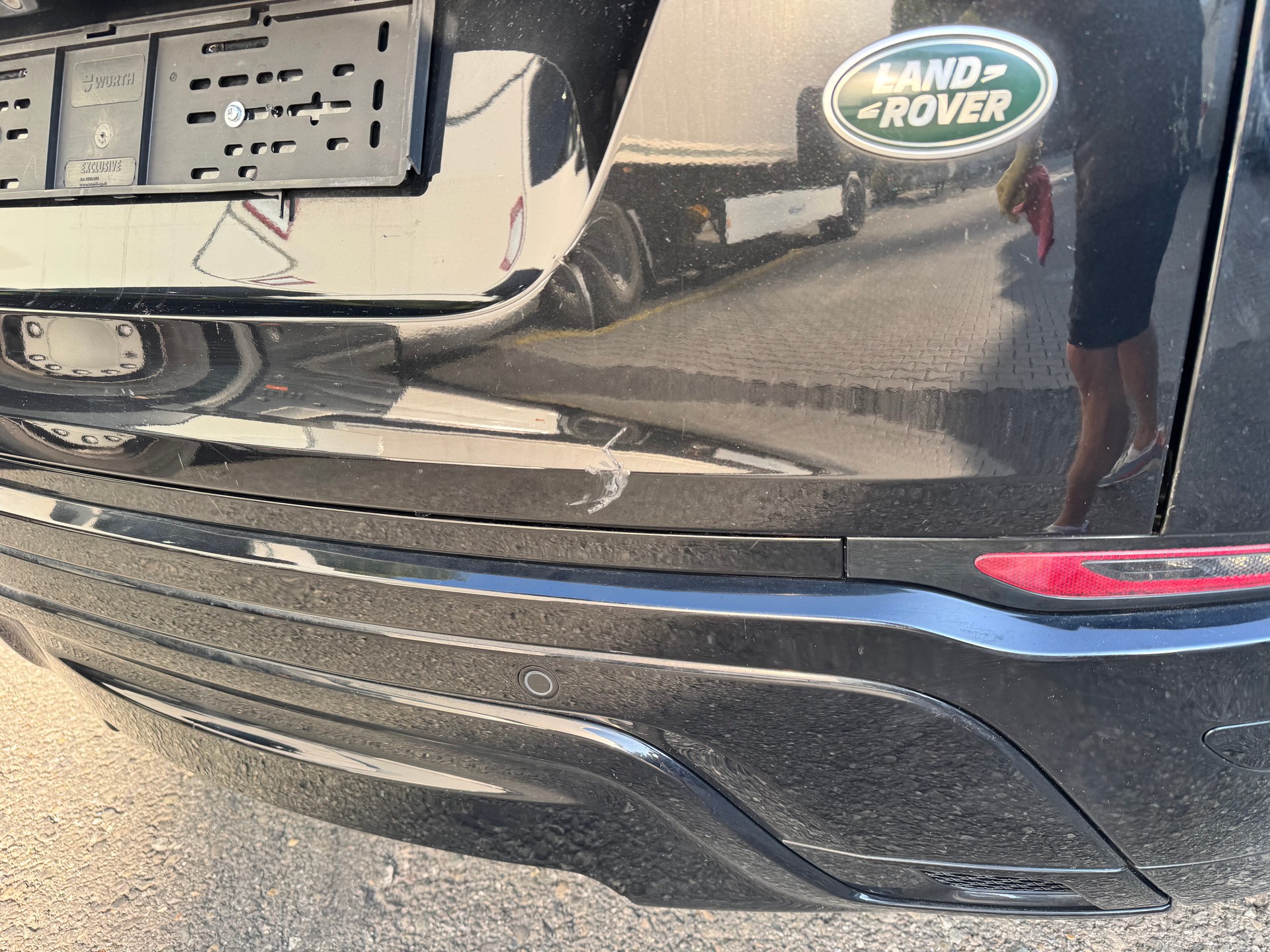 LAND ROVER Range Rover Evoque R-Dynamic P 200 HSE AT9-image-4