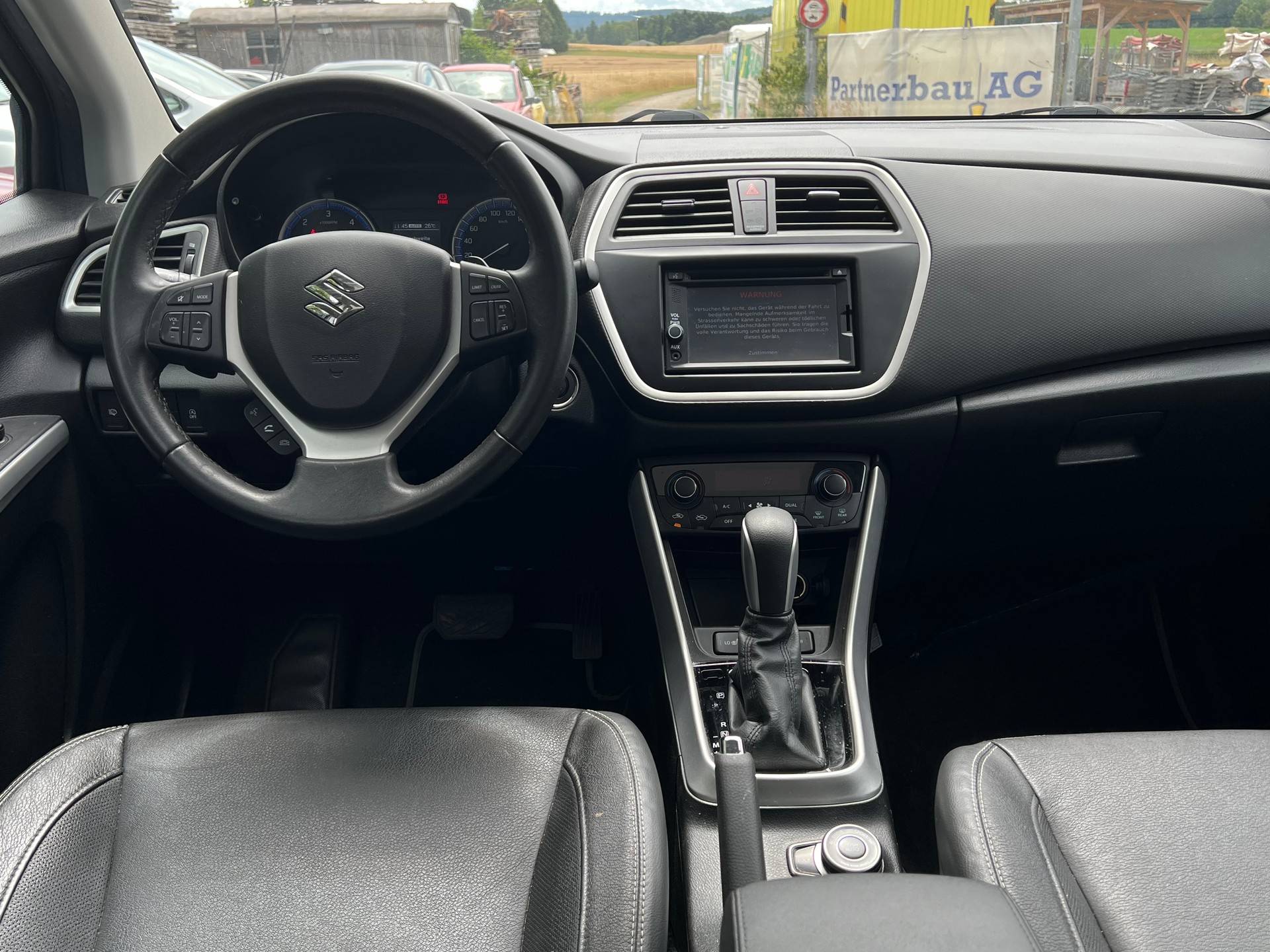 SUZUKI SX4 S-Cross 1.6 TD PizSulai Top 4WD TCSS-image-7