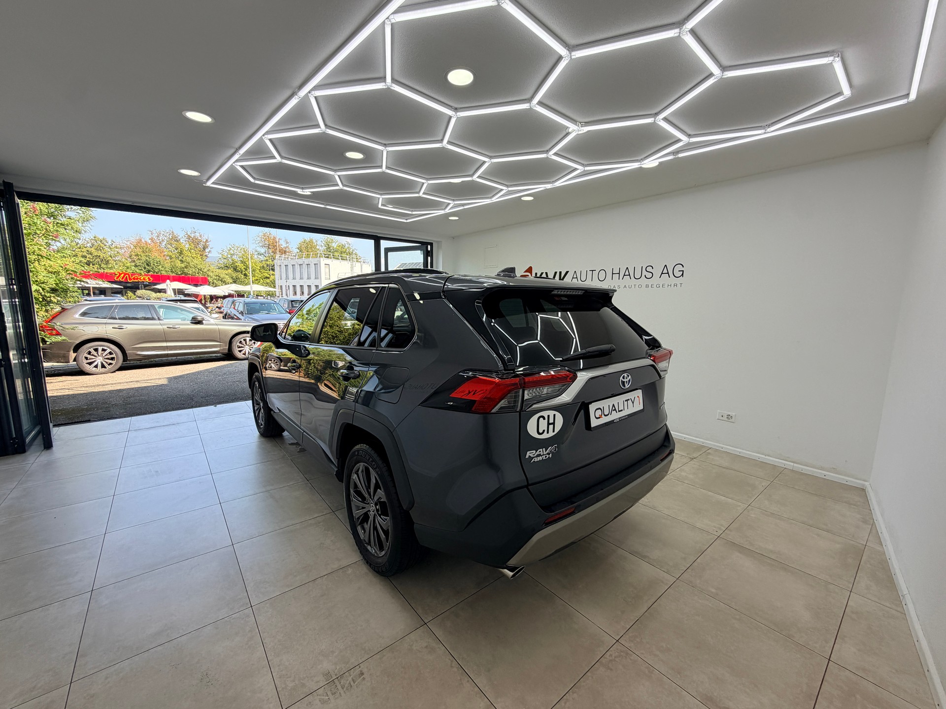 TOYOTA RAV-4 2.5 HSD Trend e-CVT 4WD | Garantie bis 15 Jahre | 8-fach Komplettradsatz |-image-5