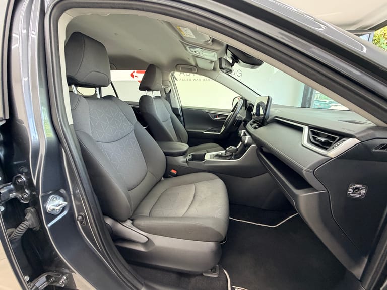 Toyota RAV-4 2.5 HSD Trend e-CVT 4WD, foto 15 di 20