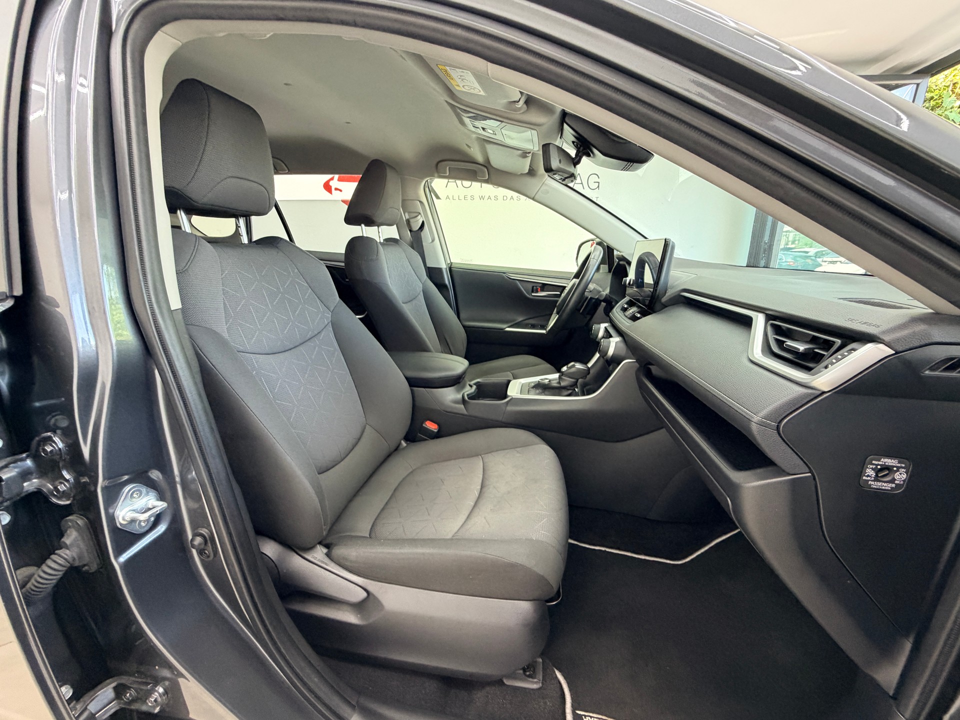TOYOTA RAV-4 2.5 HSD Trend e-CVT 4WD | Garantie bis 15 Jahre | 8-fach Komplettradsatz |-image-16