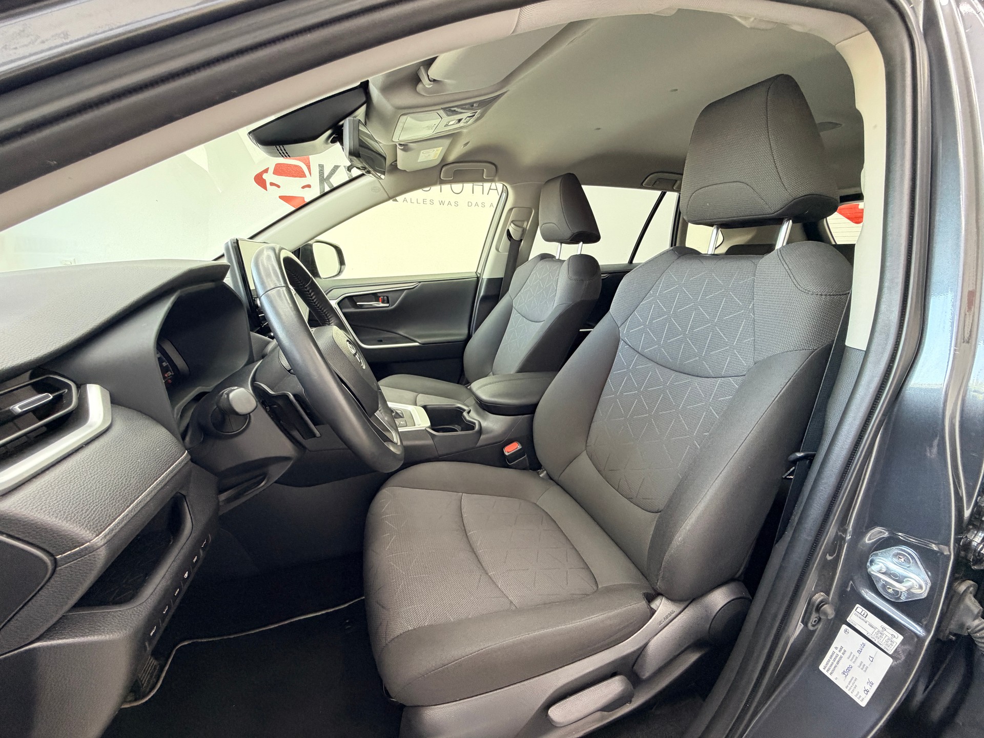 TOYOTA RAV-4 2.5 HSD Trend e-CVT 4WD | Garantie bis 15 Jahre | 8-fach Komplettradsatz |-image-11