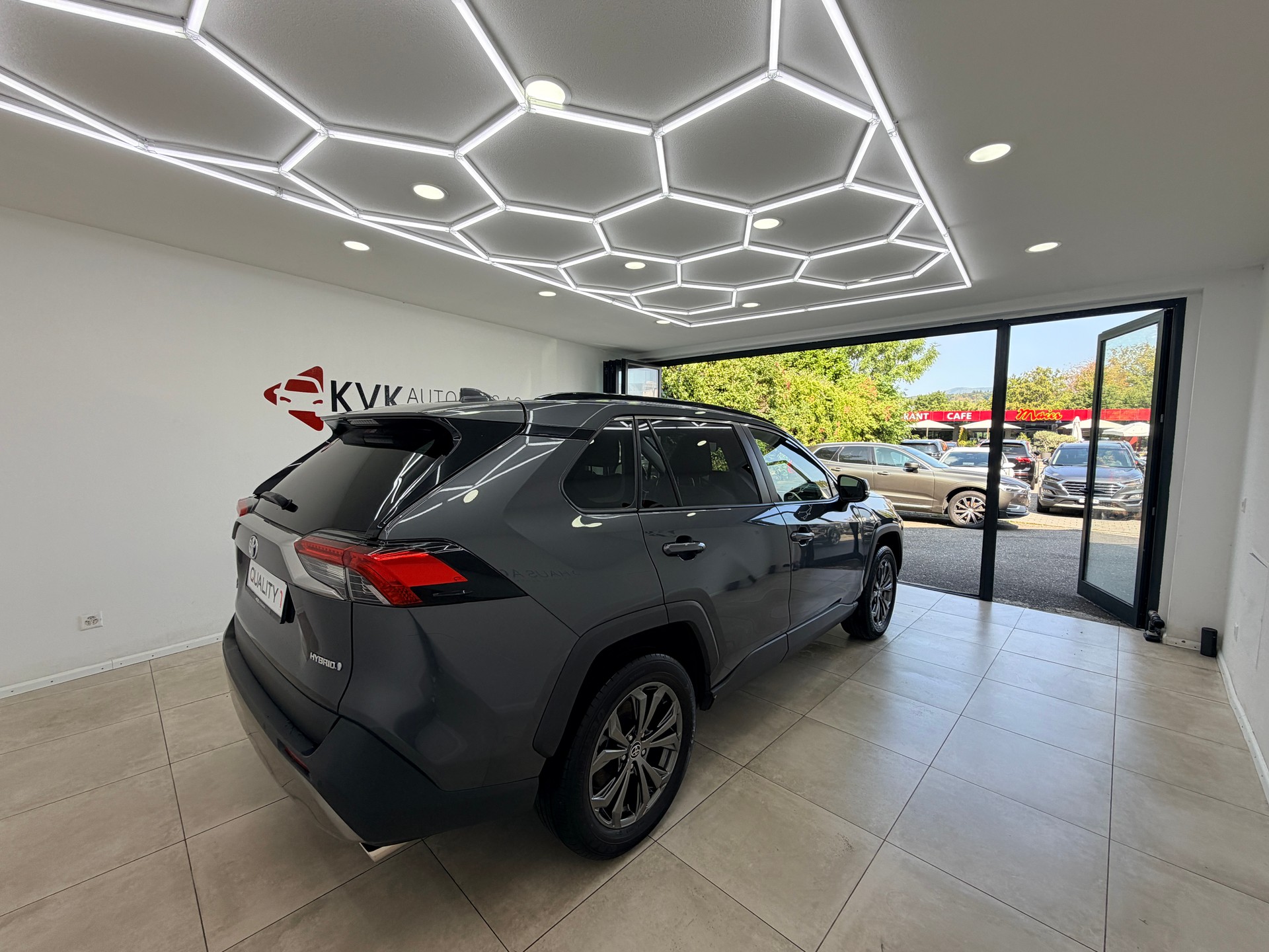TOYOTA RAV-4 2.5 HSD Trend e-CVT 4WD | Garantie bis 15 Jahre | 8-fach Komplettradsatz |-image-4