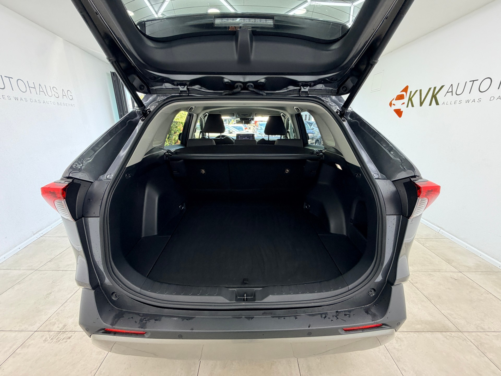 TOYOTA RAV-4 2.5 HSD Trend e-CVT 4WD | Garantie bis 15 Jahre | 8-fach Komplettradsatz |-image-7
