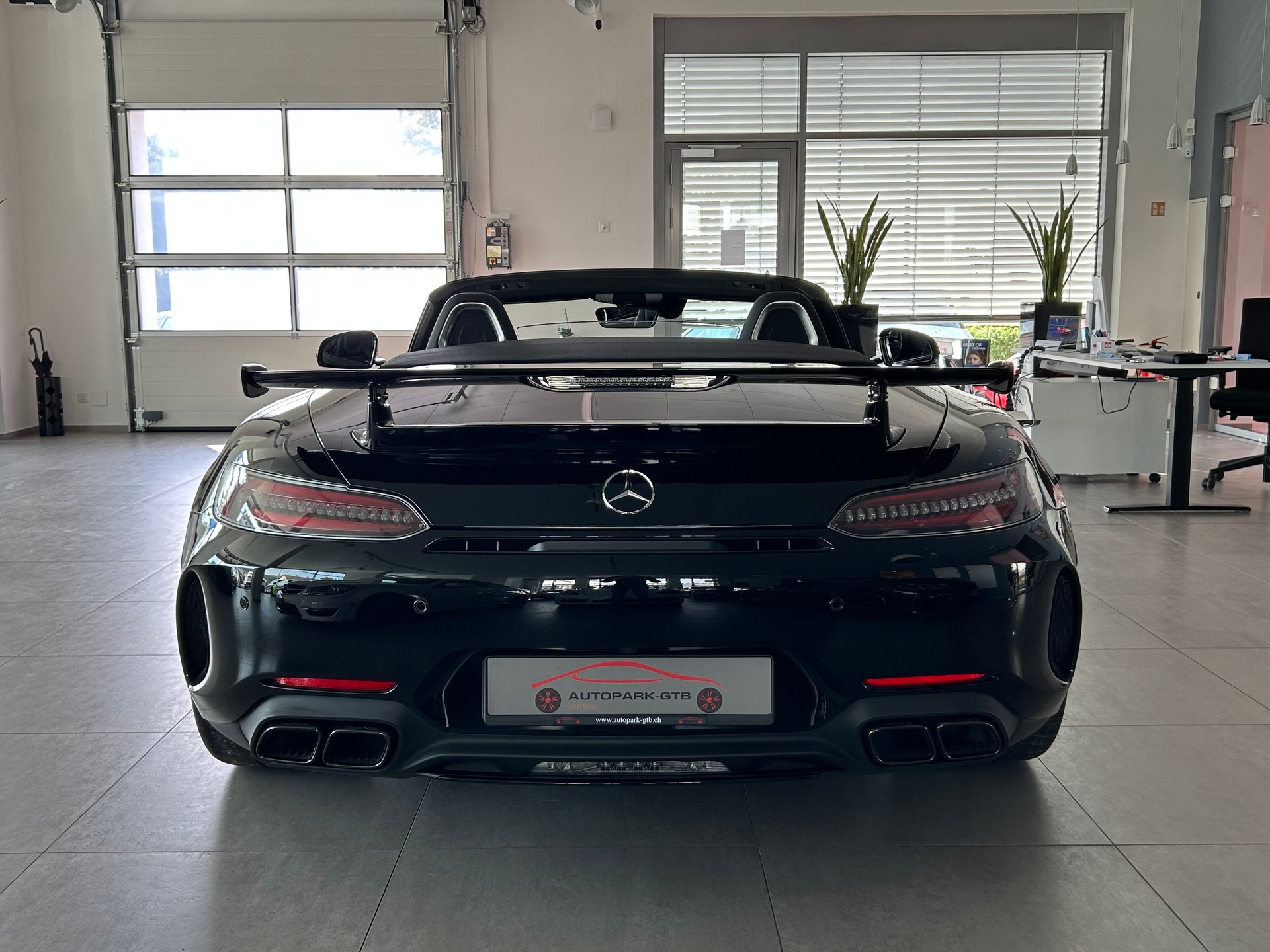 MERCEDES-BENZ AMG GT C Roadster Speedshift DCT " Top Zustand "-image-8