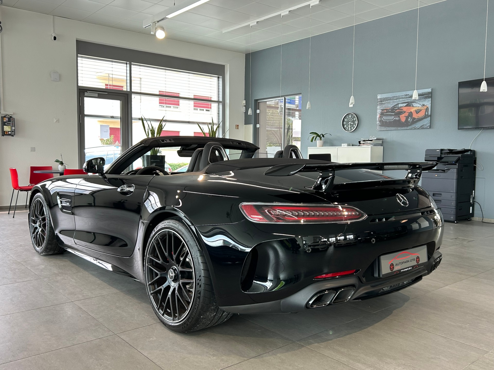 MERCEDES-BENZ AMG GT C Roadster Speedshift DCT " Top Zustand "-image-6