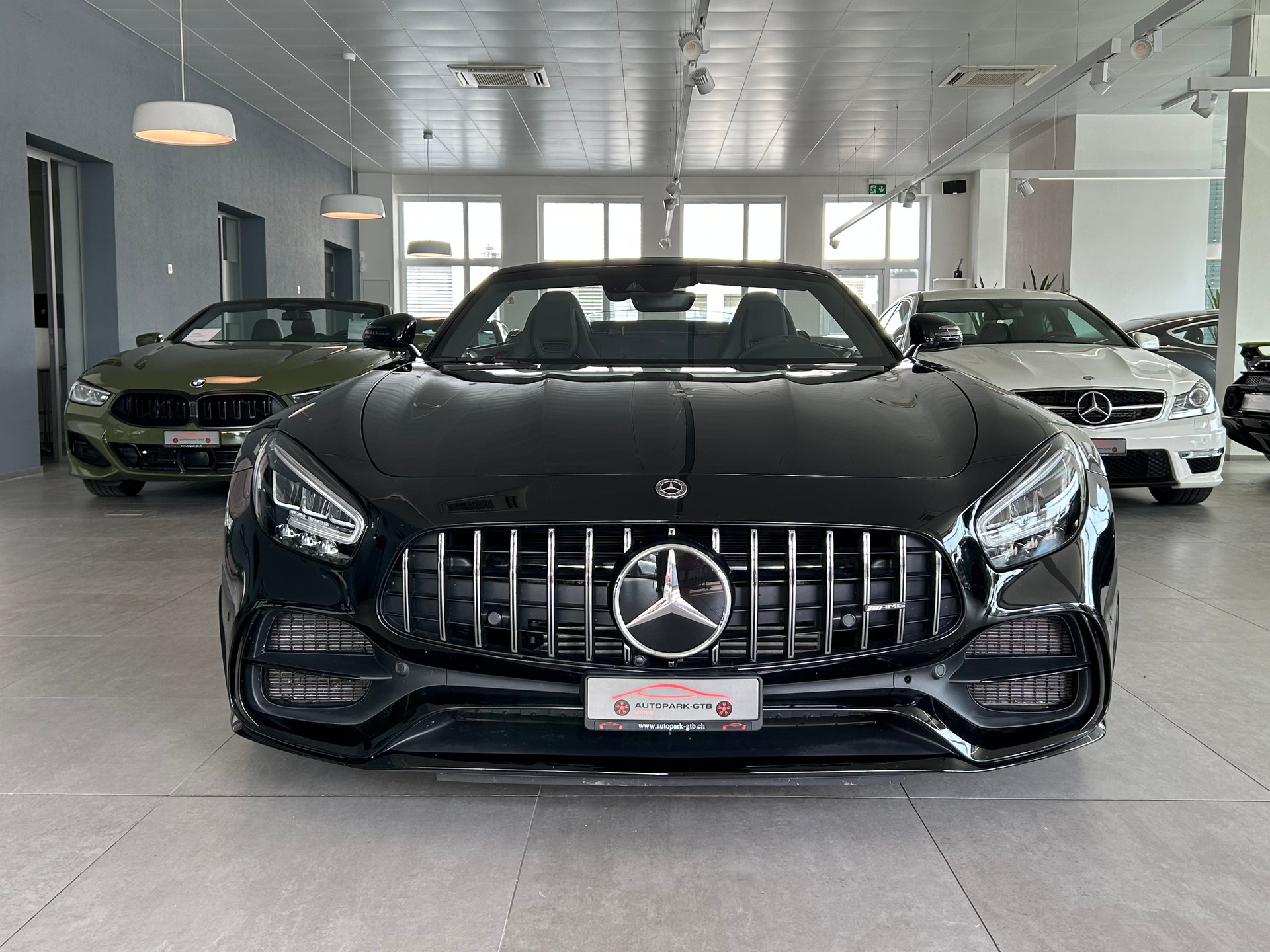MERCEDES-BENZ AMG GT C Roadster Speedshift DCT " Top Zustand "-image-5