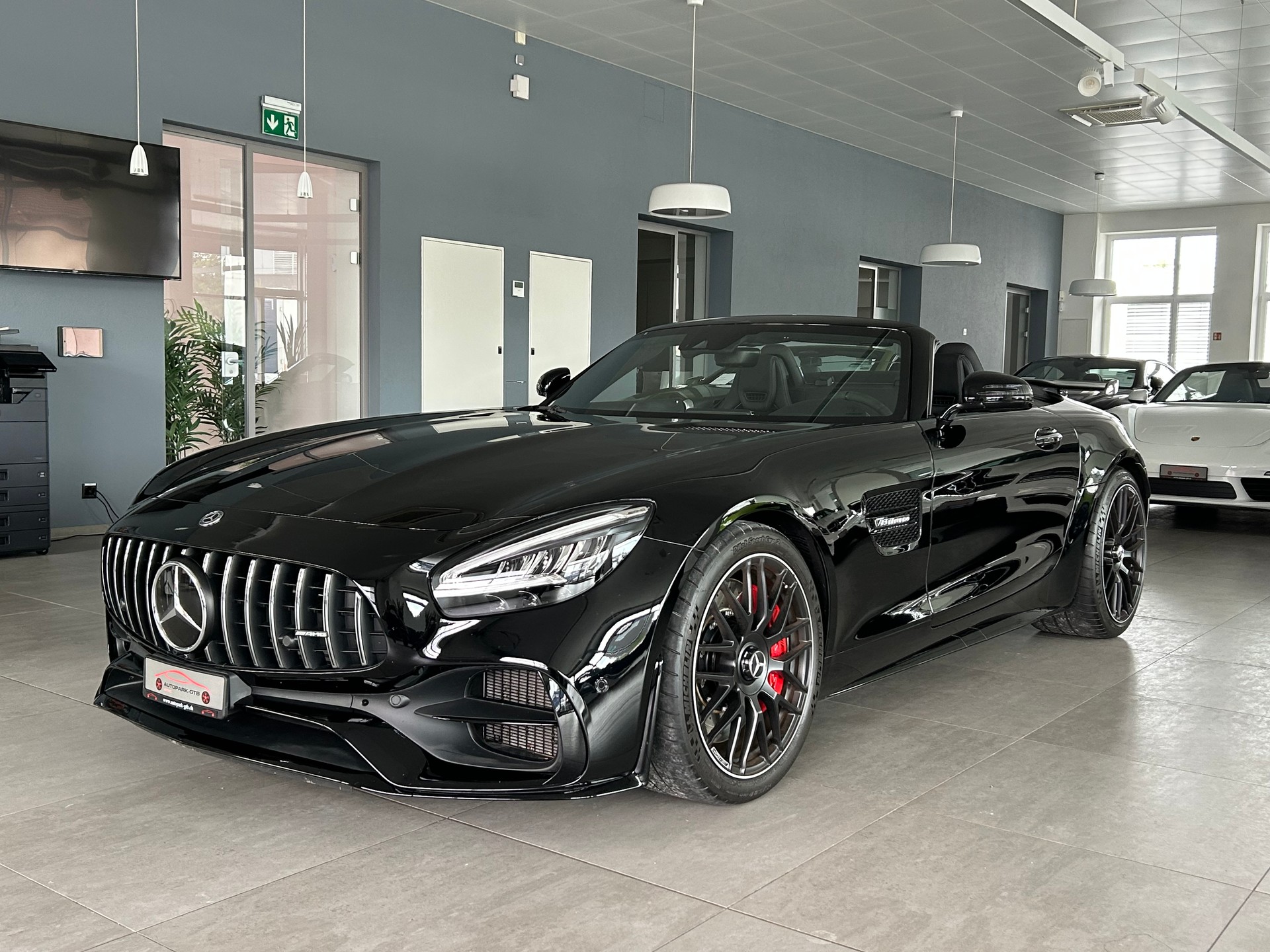 MERCEDES-BENZ AMG GT C Roadster Speedshift DCT " Top Zustand "-image-0