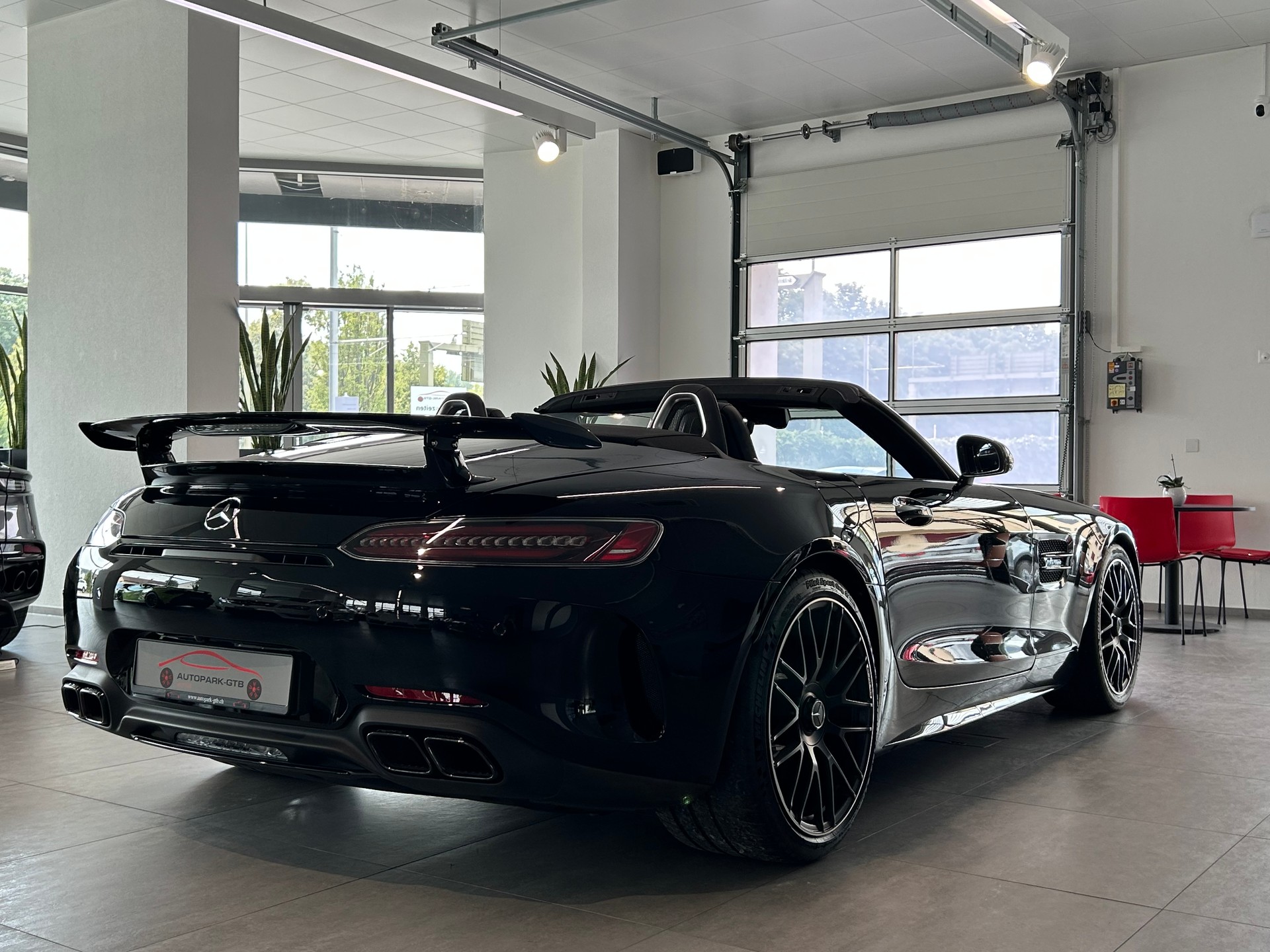 MERCEDES-BENZ AMG GT C Roadster Speedshift DCT " Top Zustand "-image-7