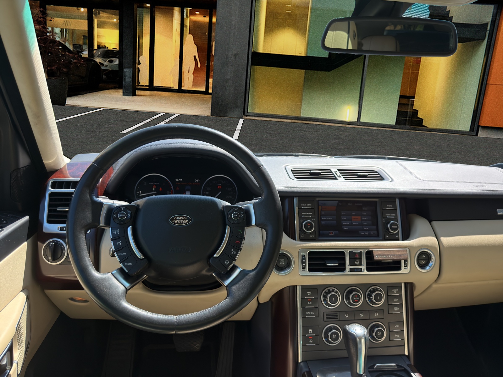 LAND ROVER Range Rover 3.6 TDV8 HSE-image-13