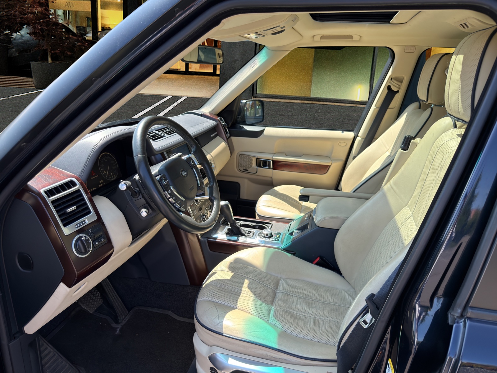 LAND ROVER Range Rover 3.6 TDV8 HSE-image-2