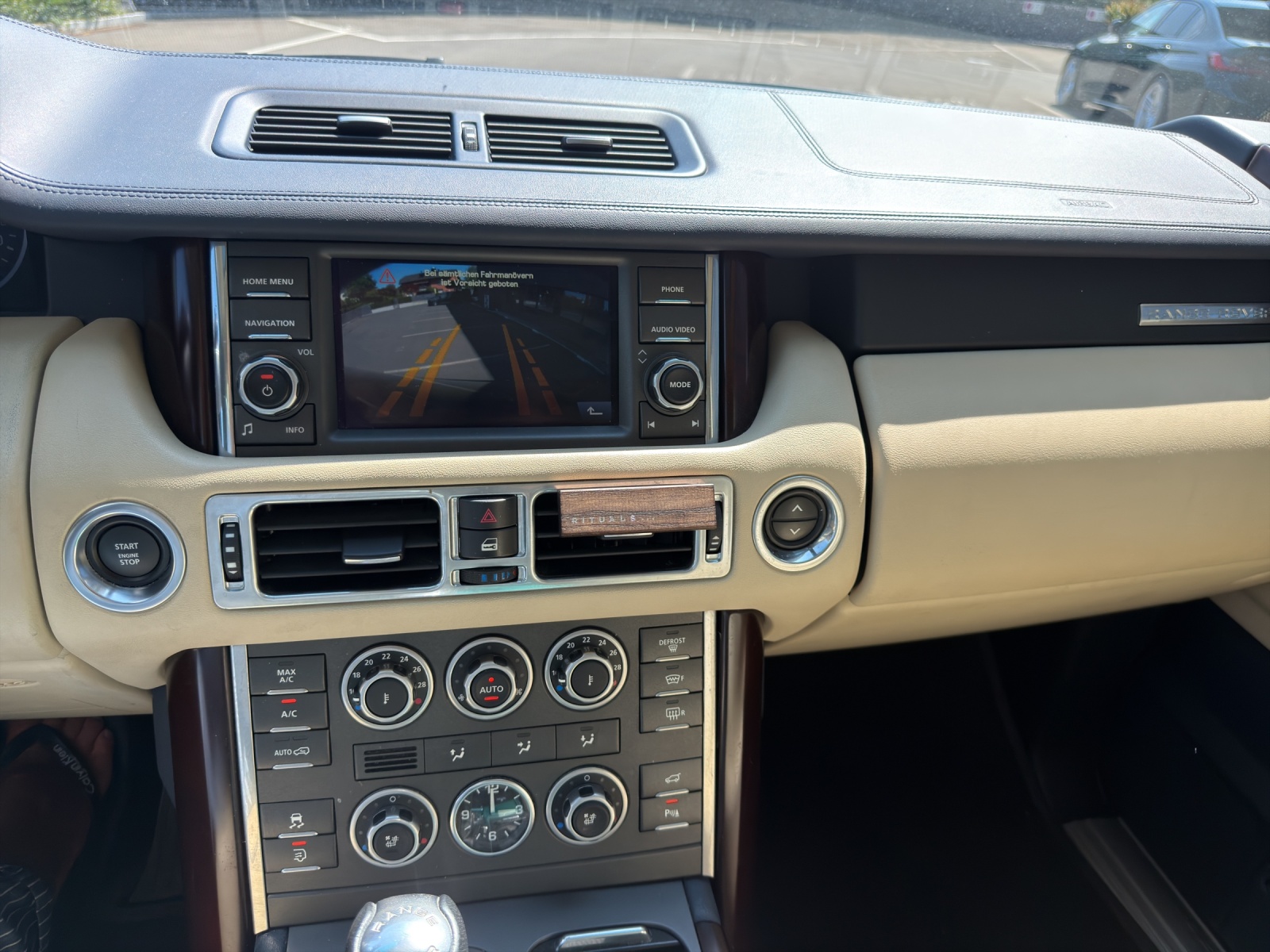 LAND ROVER Range Rover 3.6 TDV8 HSE-image-20