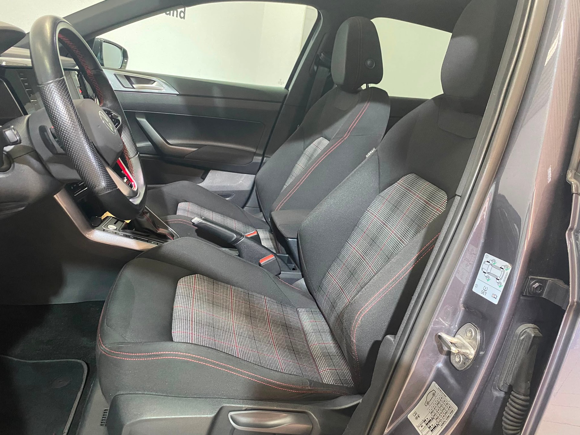 VW Polo 2.0 TSI GTI DSG-image-5