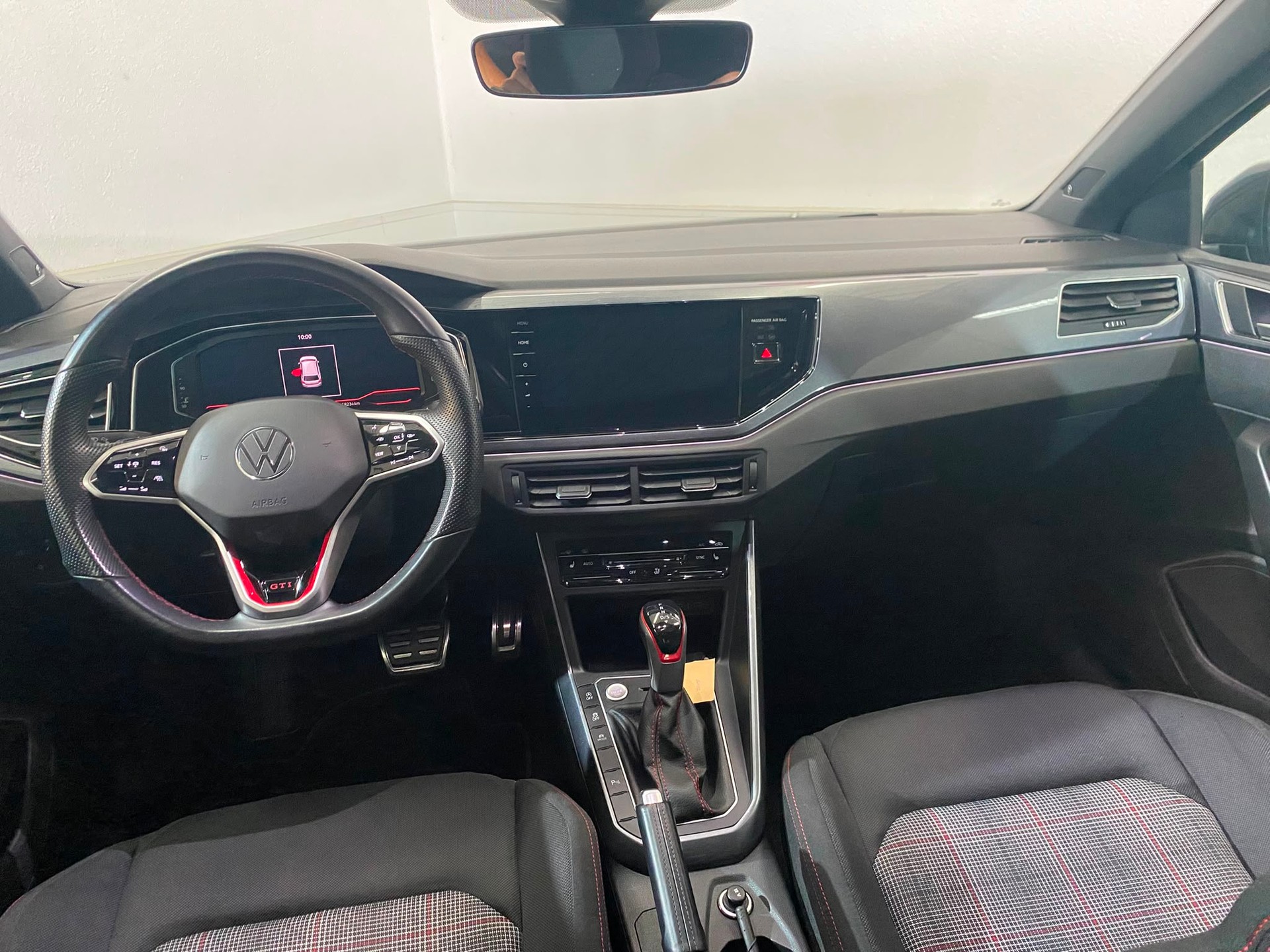 VW Polo 2.0 TSI GTI DSG-image-10