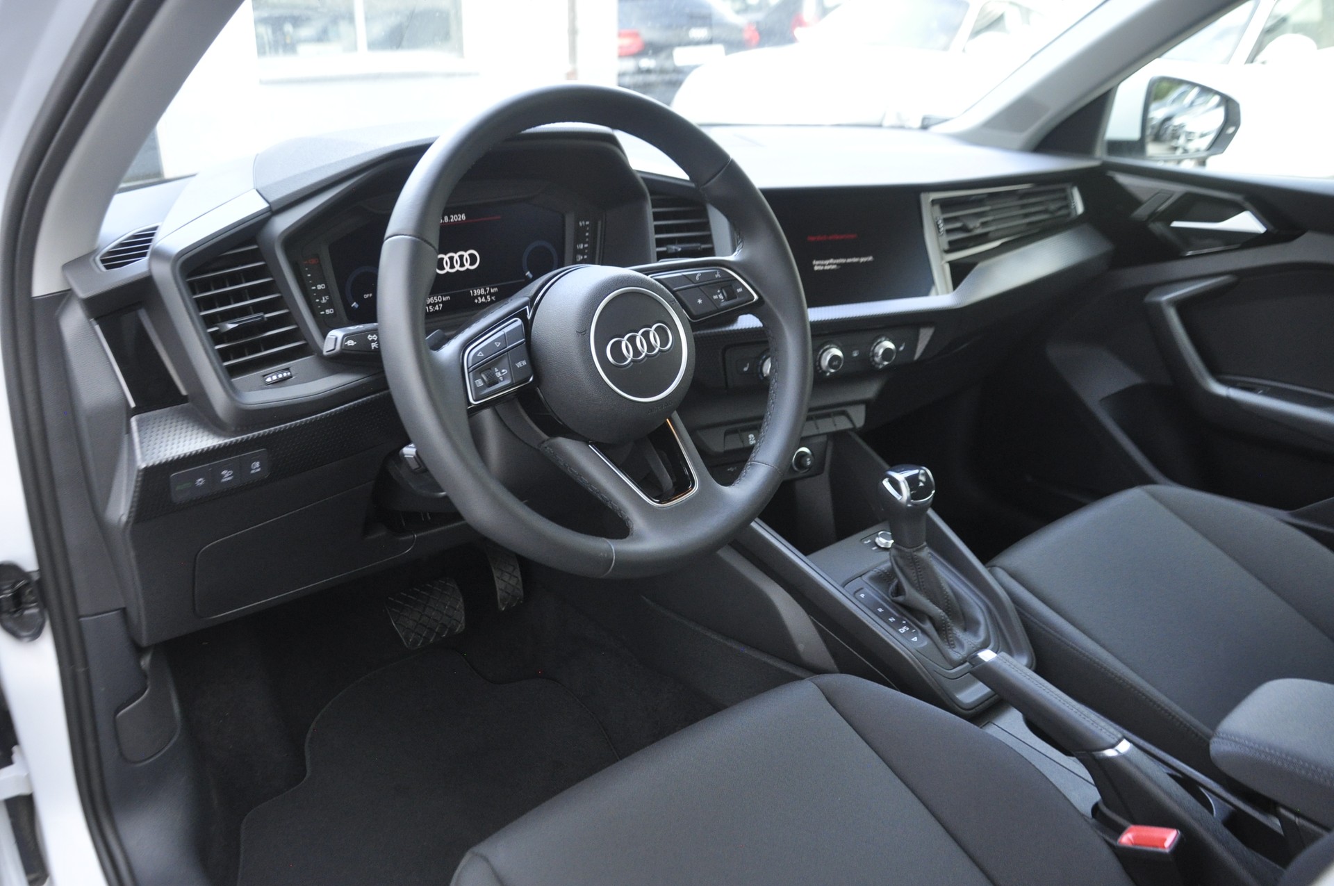 AUDI A1 Sportback 30 TFSI S-tronic-image-5