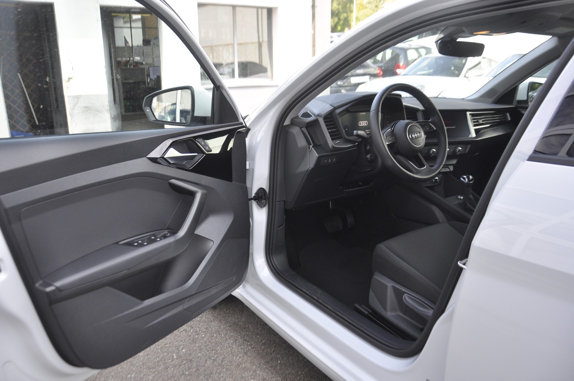 AUDI A1 Sportback 30 TFSI S-tronic-image-3