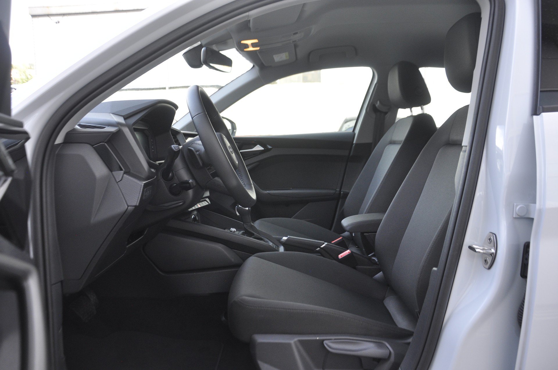 AUDI A1 Sportback 30 TFSI S-tronic-image-4