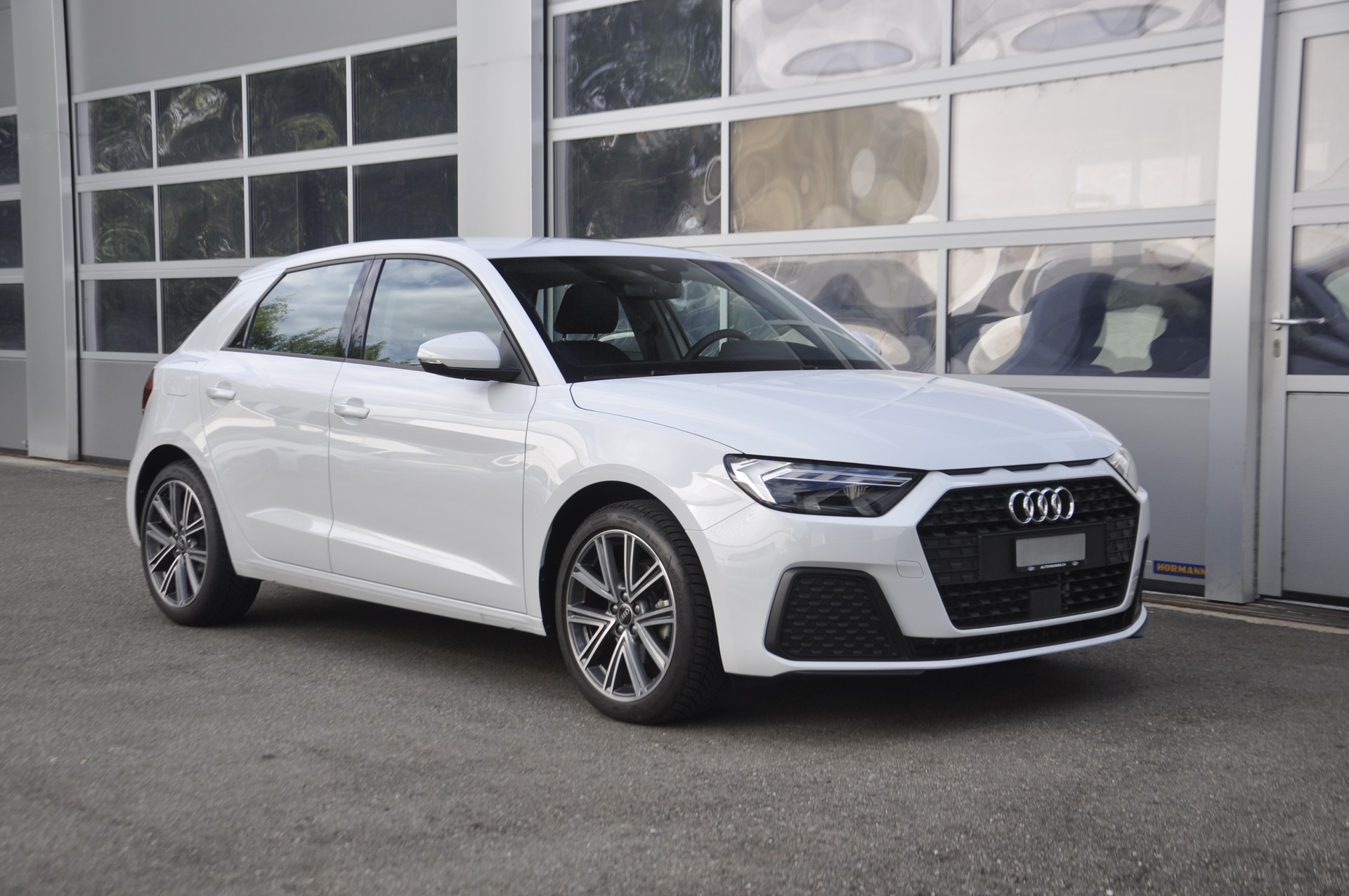 AUDI A1 Sportback 30 TFSI S-tronic-image-0