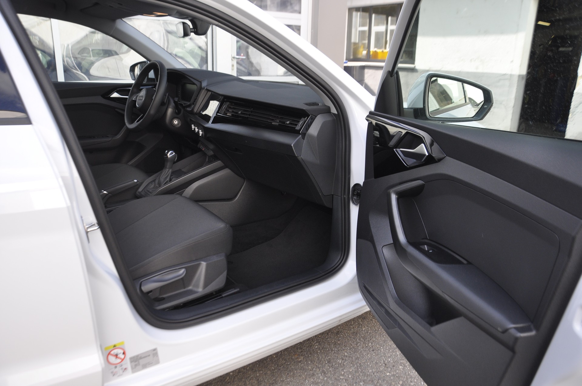 AUDI A1 Sportback 30 TFSI S-tronic-image-7
