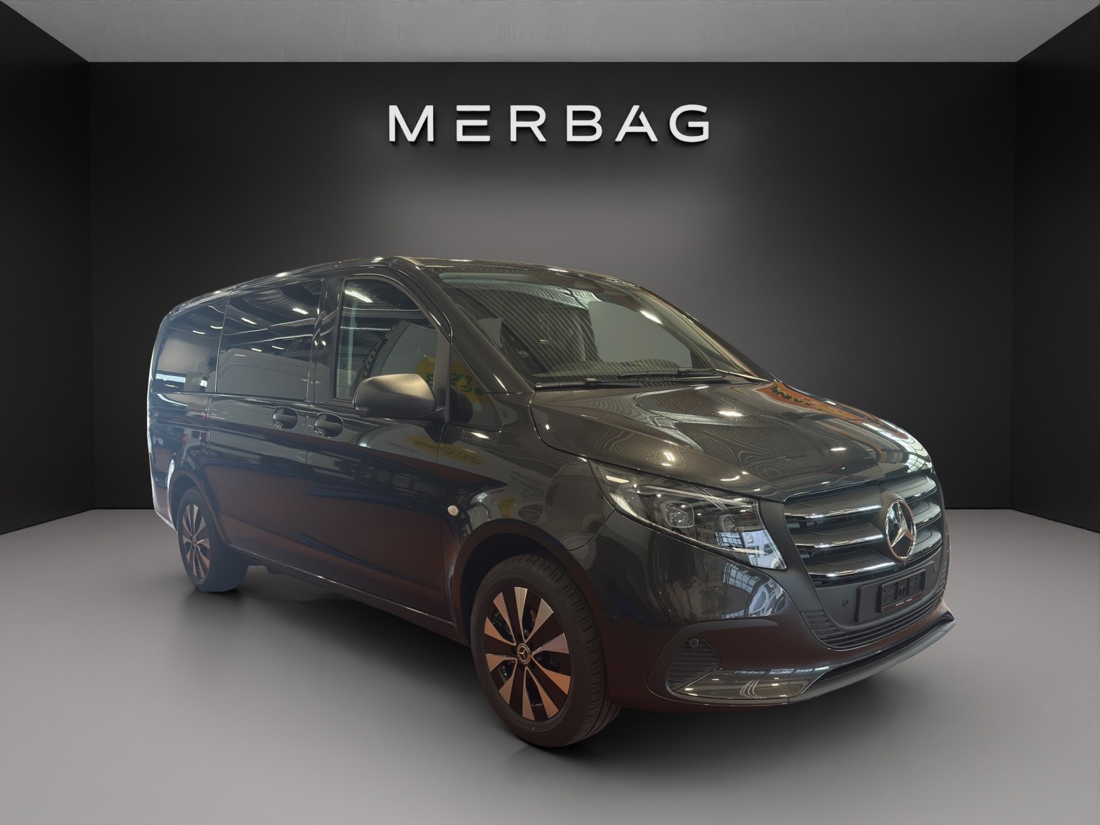MERCEDES-BENZ Vito 119 CDI Lang Tourer 9G-Tronic 4M Select-image-0