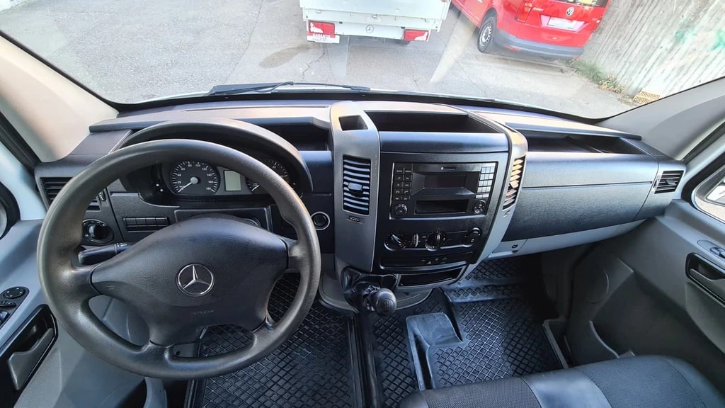 MERCEDES-BENZ Sprinter 316 CDI Standard ** Hochdach ** 3-Plätzer ** Werkstatt-Einrichtung ** Anh-Kupplung 3500.kg **-image-9