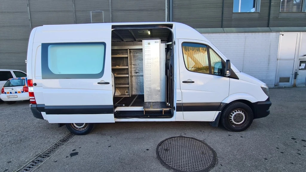 MERCEDES-BENZ Sprinter 316 CDI Standard ** Hochdach ** 3-Plätzer ** Werkstatt-Einrichtung ** Anh-Kupplung 3500.kg **-image-6