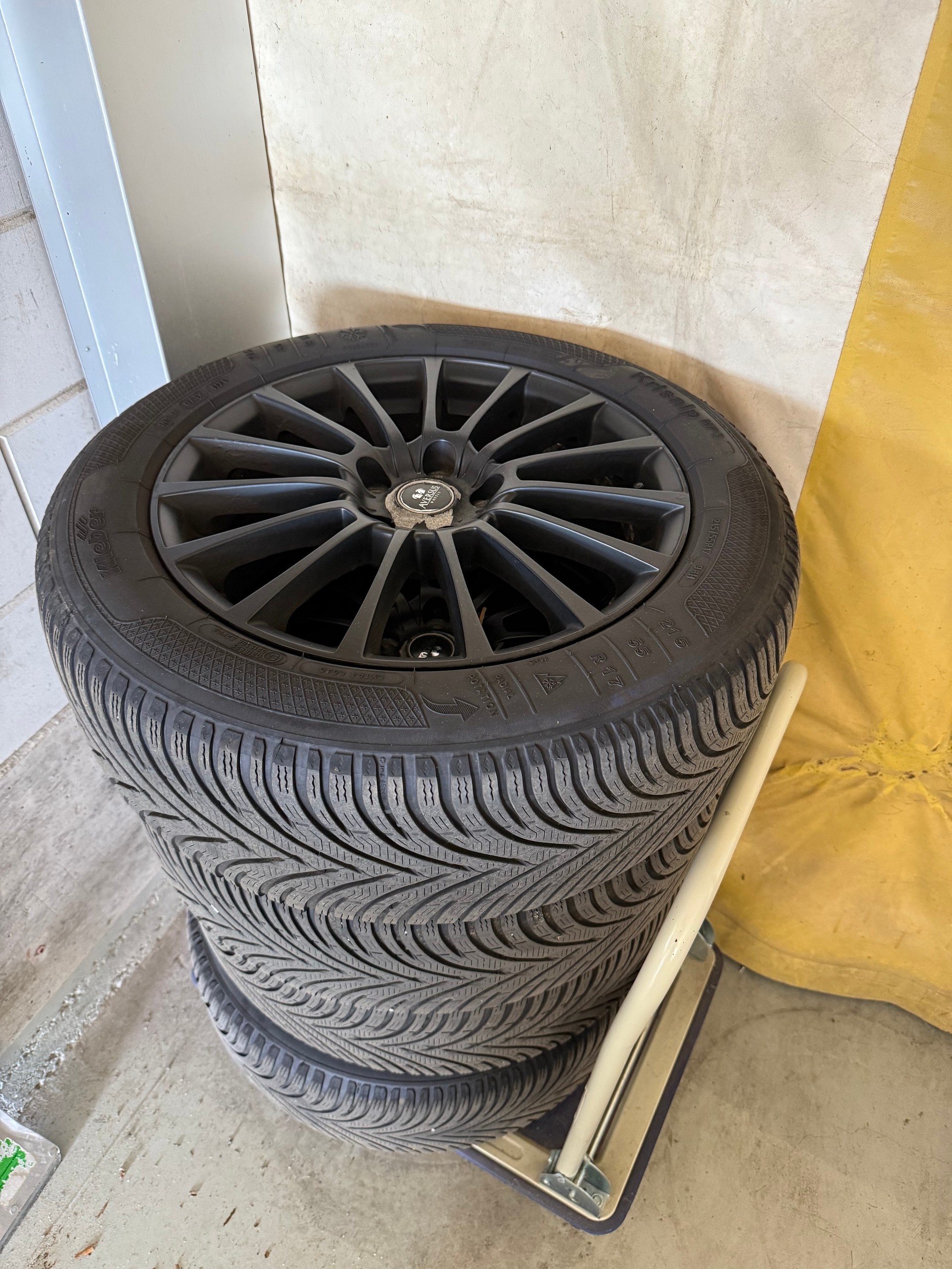 VW 2.0 TSI R DSG 4motion-image-5