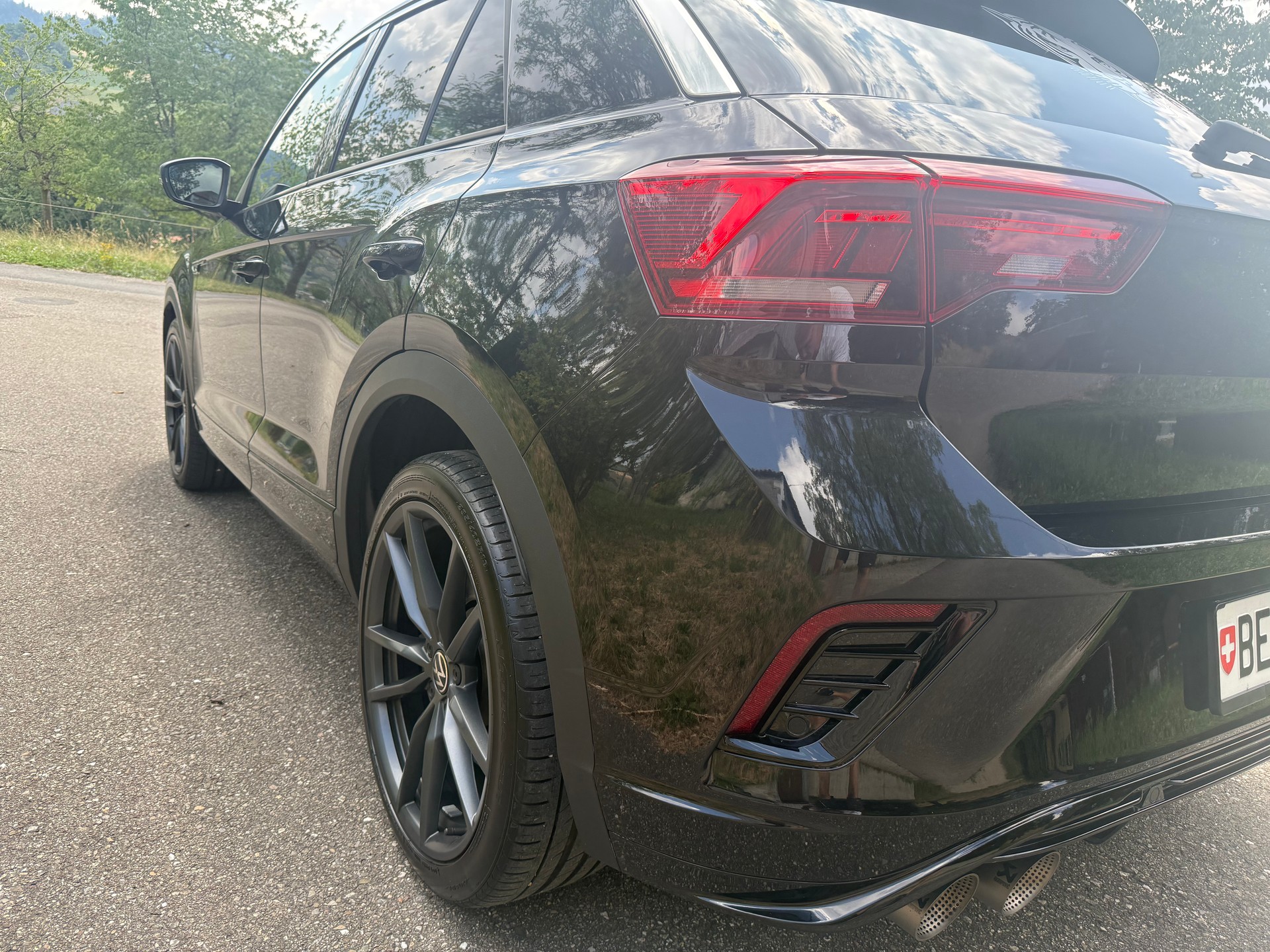 VW 2.0 TSI R DSG 4motion-image-3