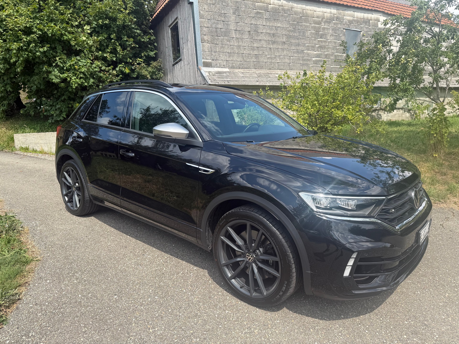 VW 2.0 TSI R DSG 4motion-image-1