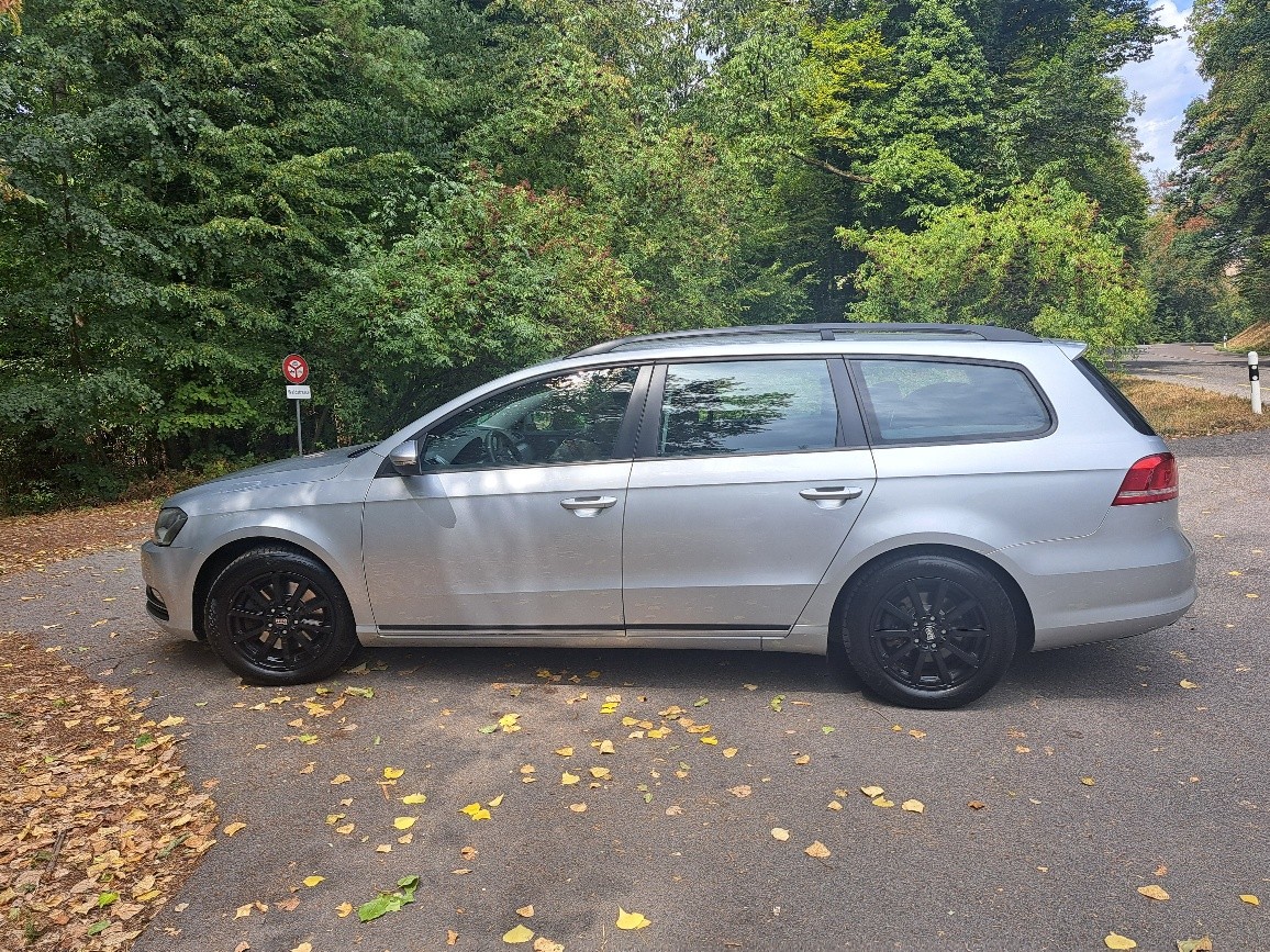 VW 2.0 TDI 140 BlueMT Highl. 4m-image-0
