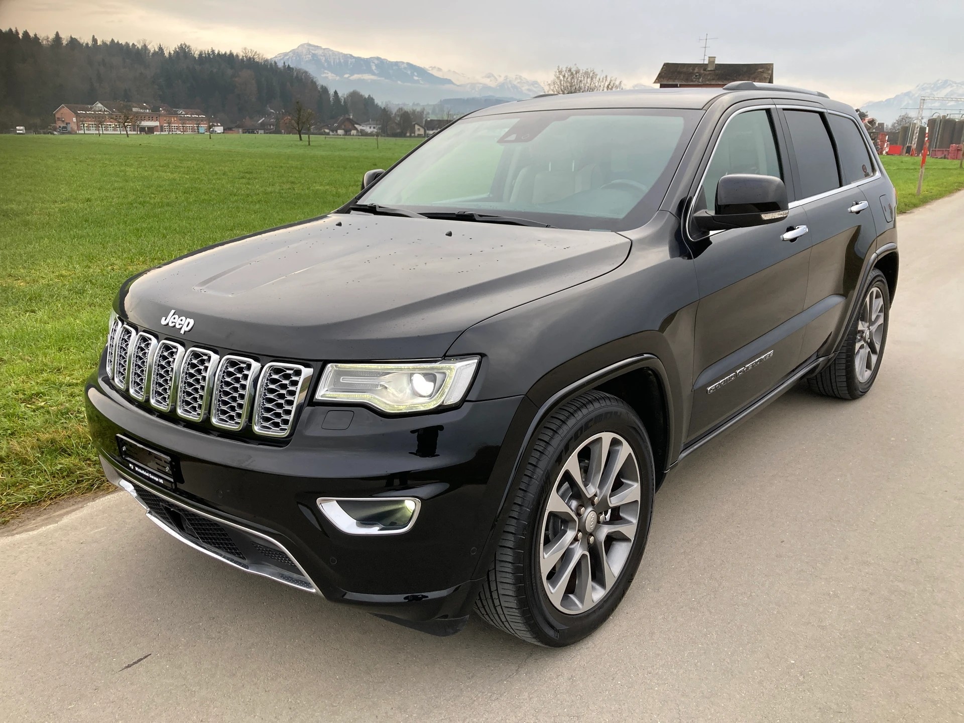 JEEP Grand Cherokee 3.0 CRD Overland Automatic-image-0