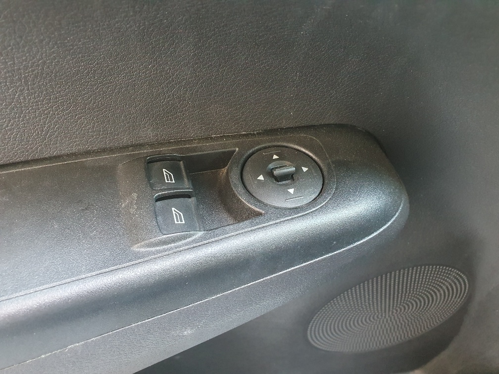 FORD Transit Courier Van 1.0 EcoBoost Trend-image-10