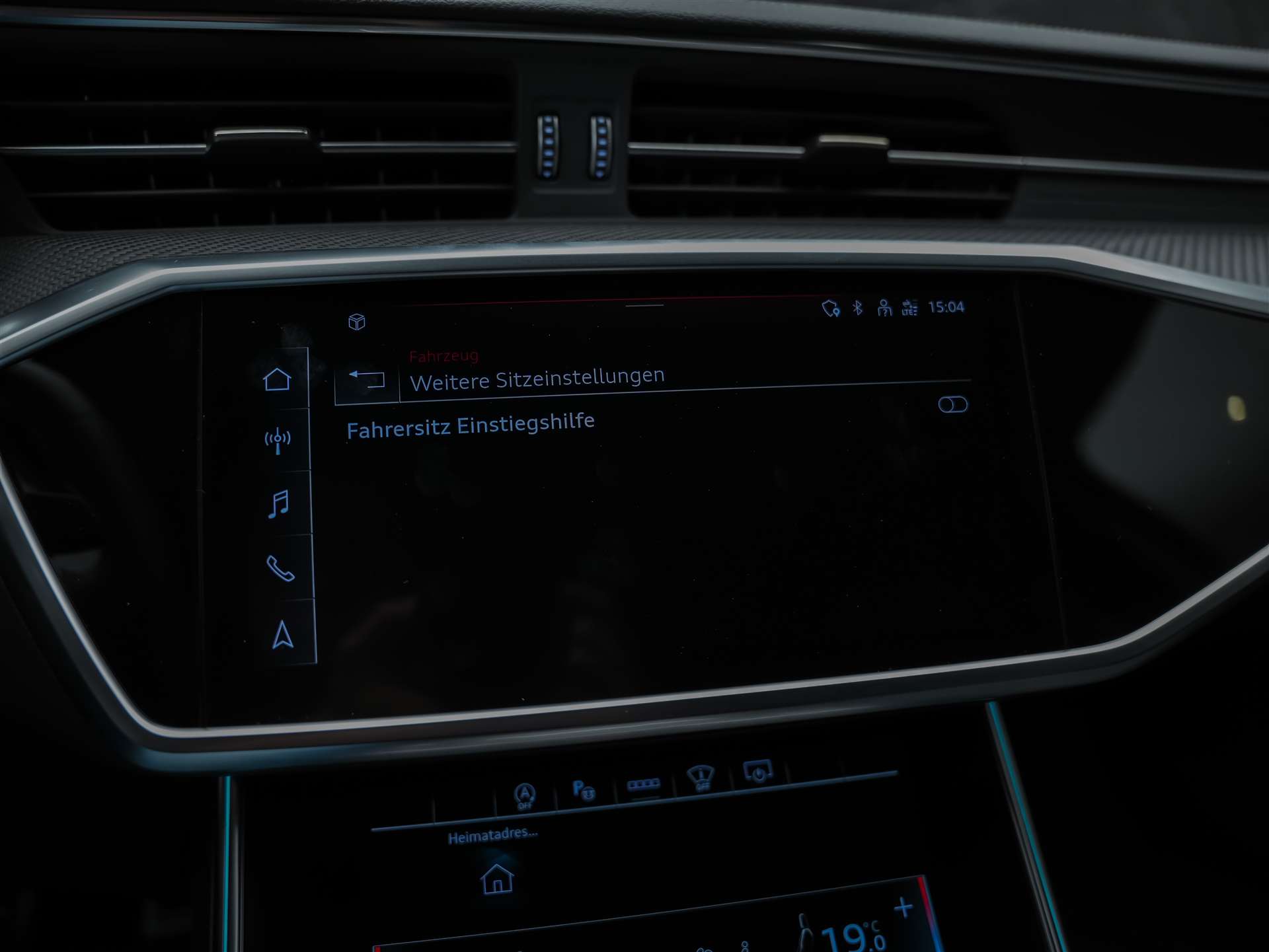 AUDI RS6 Avant 4.0 TFSI V8 quattro *Akrapovic*Allradlenkung*Standheizung*Sitzlüftung*-image-39