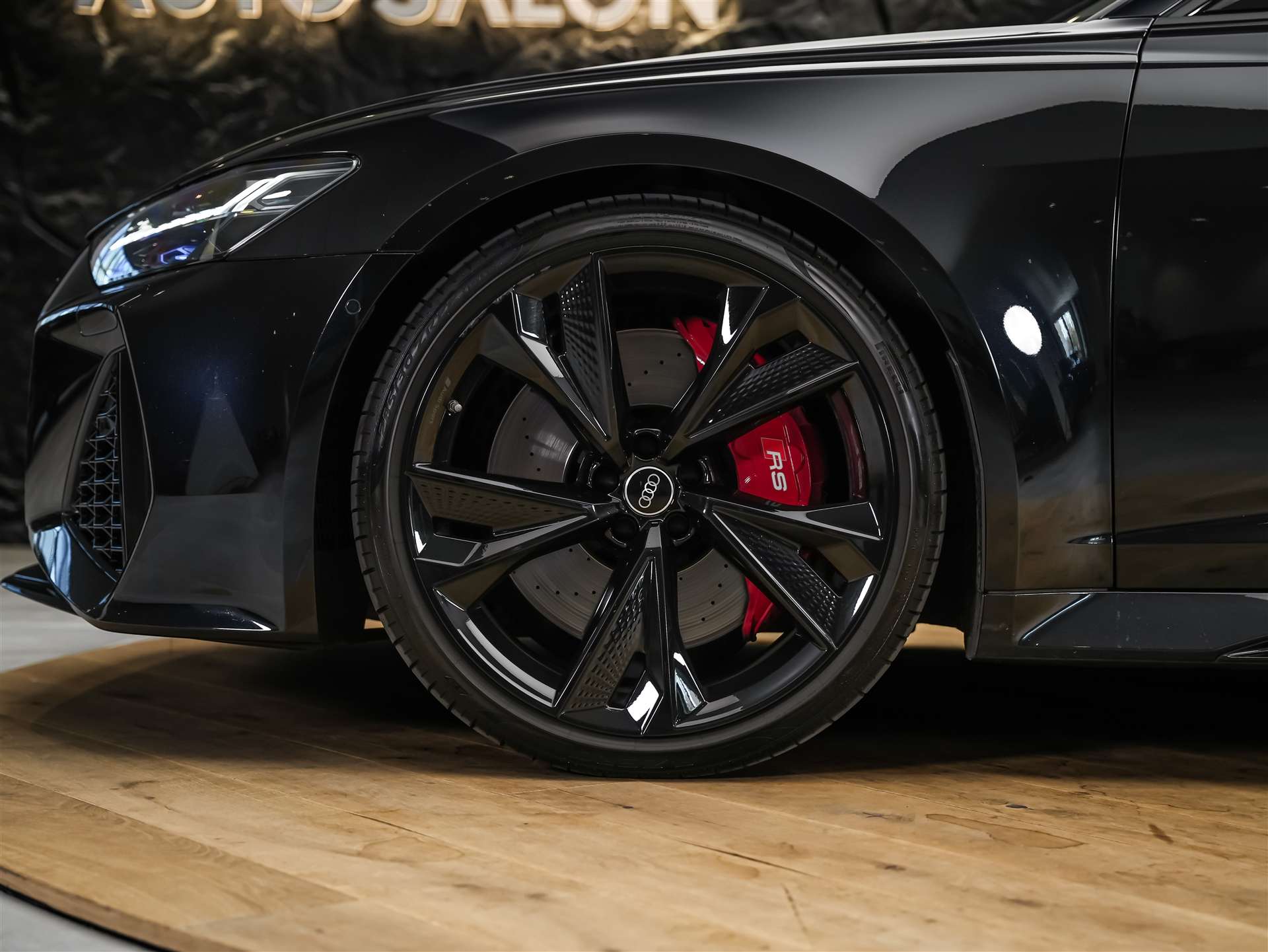 AUDI RS6 Avant 4.0 TFSI V8 quattro *Akrapovic*Allradlenkung*Standheizung*Sitzlüftung*-image-18