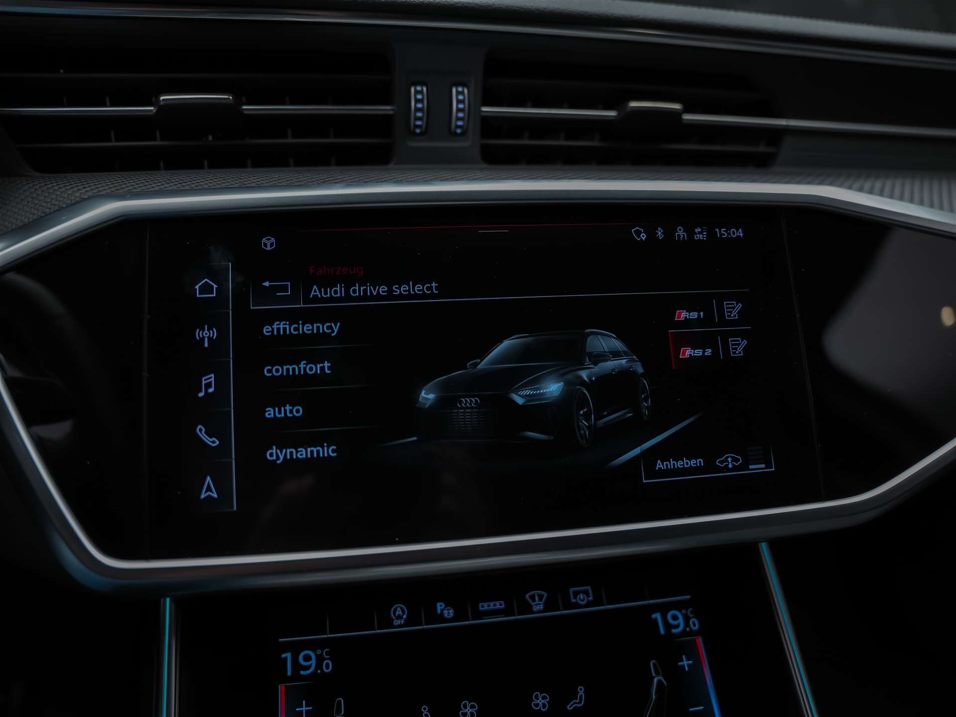 AUDI RS6 Avant 4.0 TFSI V8 quattro *Akrapovic*Allradlenkung*Standheizung*Sitzlüftung*-image-36