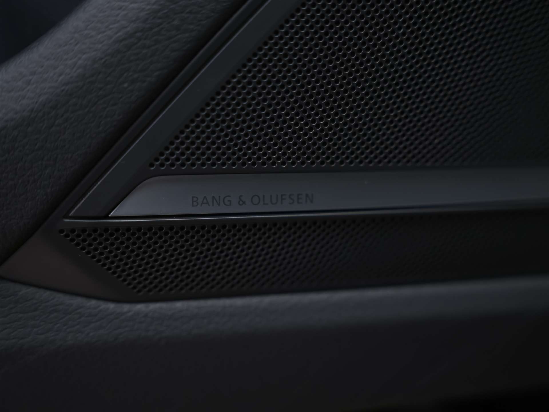 AUDI RS6 Avant 4.0 TFSI V8 quattro *Akrapovic*Allradlenkung*Standheizung*Sitzlüftung*-image-28