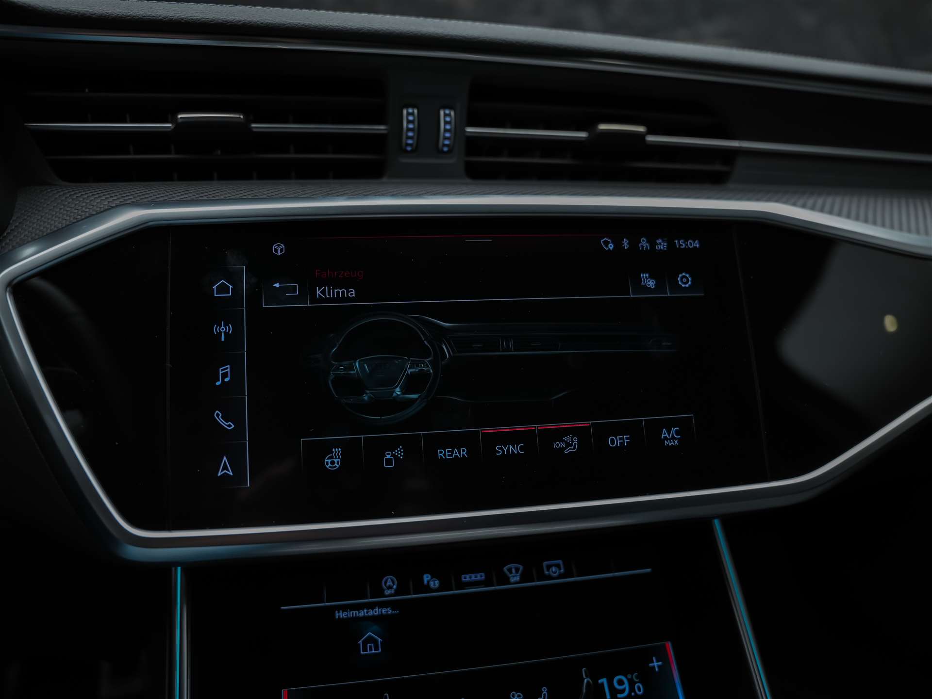 AUDI RS6 Avant 4.0 TFSI V8 quattro *Akrapovic*Allradlenkung*Standheizung*Sitzlüftung*-image-41