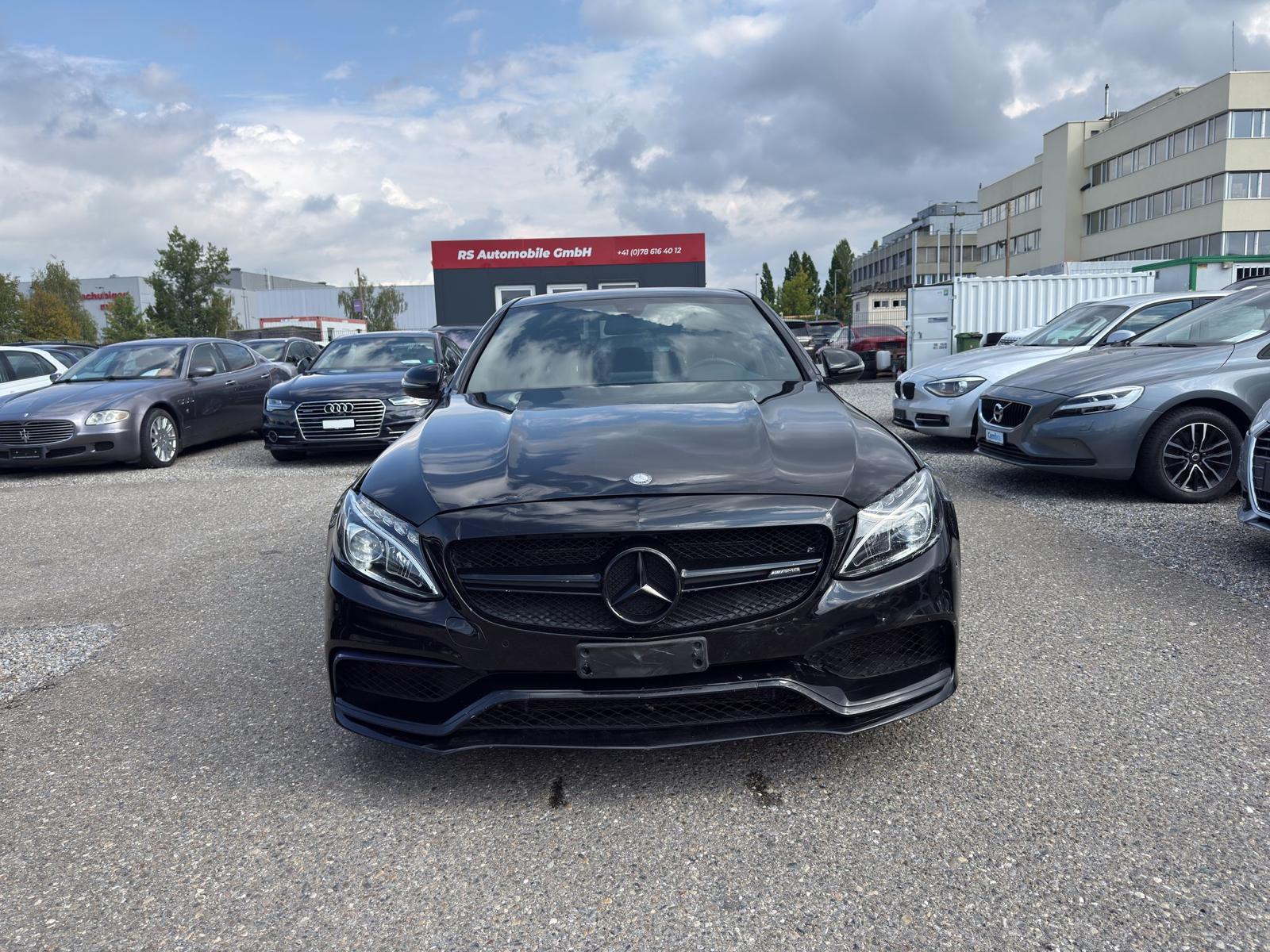 MERCEDES-BENZ C 63 AMG-showroom-element-2