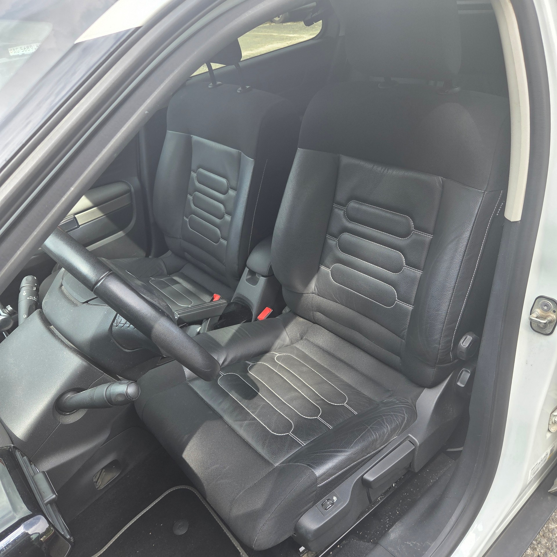 CITROEN C4 Cactus 1.2 Pure Tech Shine-image-8