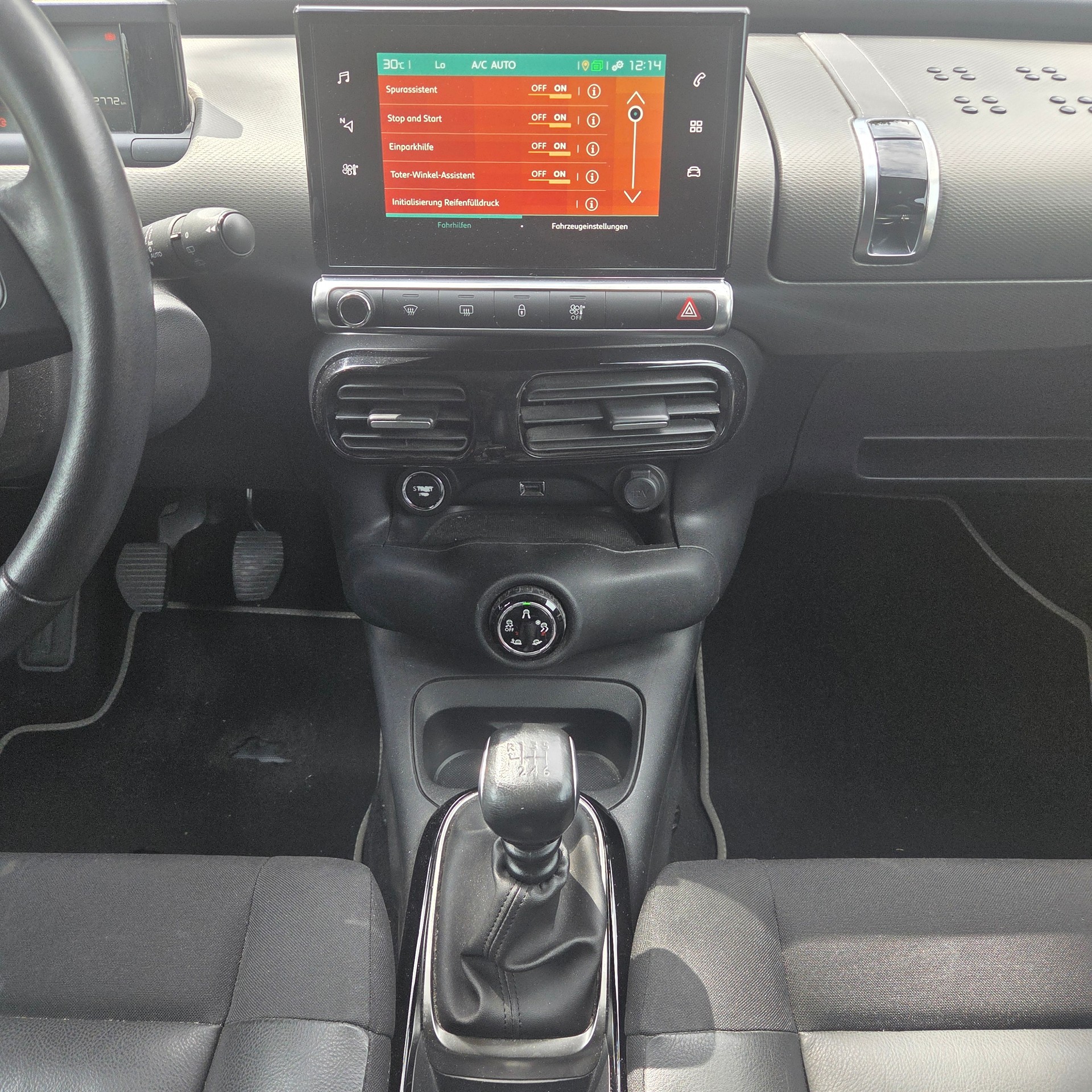 CITROEN C4 Cactus 1.2 Pure Tech Shine-image-10