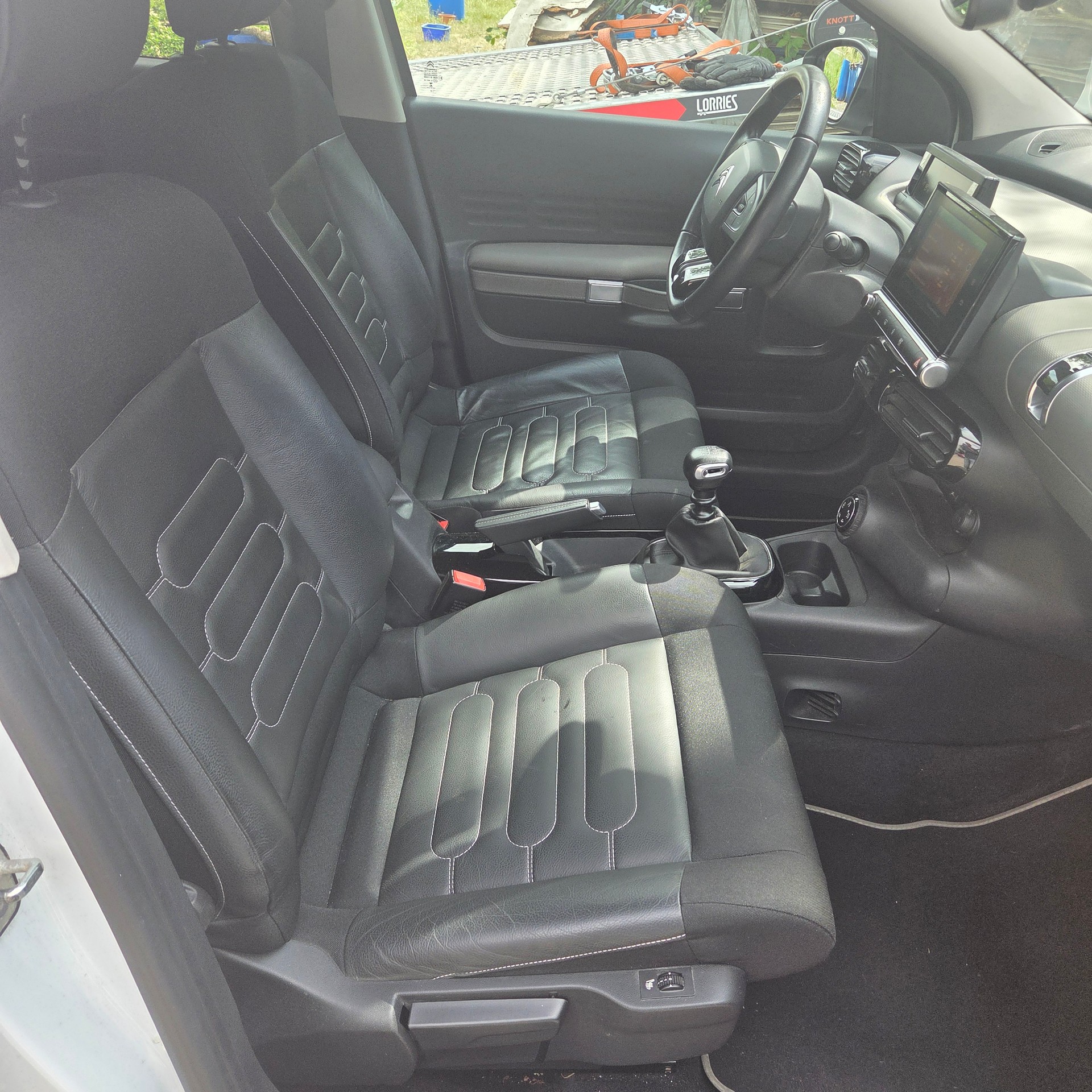 CITROEN C4 Cactus 1.2 Pure Tech Shine-image-7