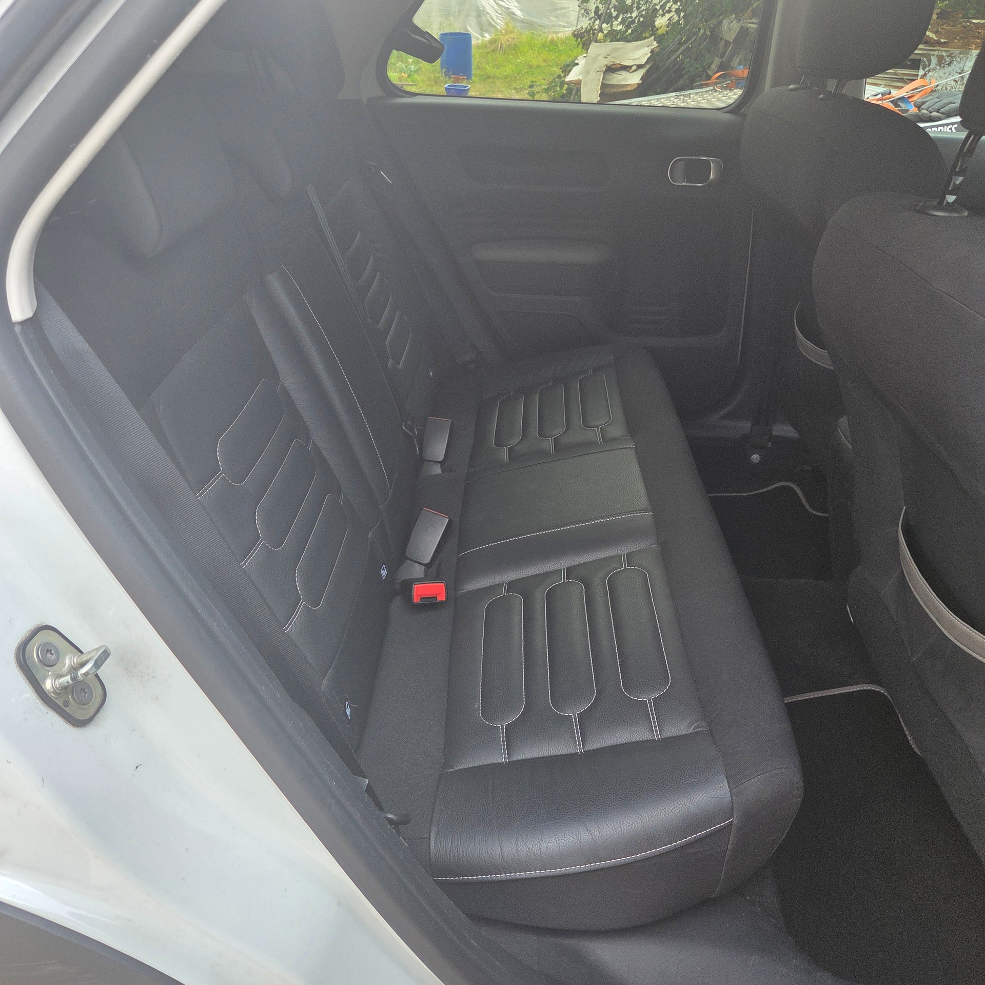 CITROEN C4 Cactus 1.2 Pure Tech Shine-image-6