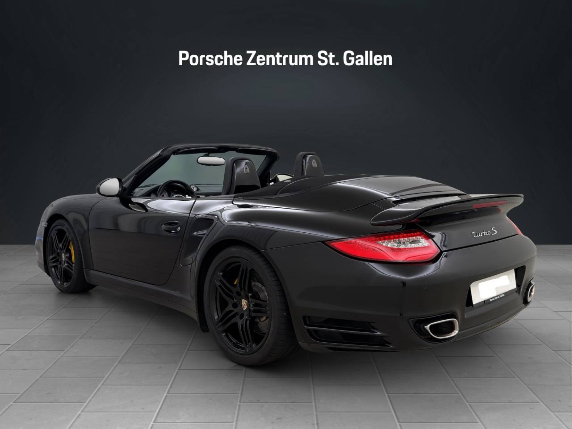 PORSCHE 911 Turbo S Cabriolet-image-2