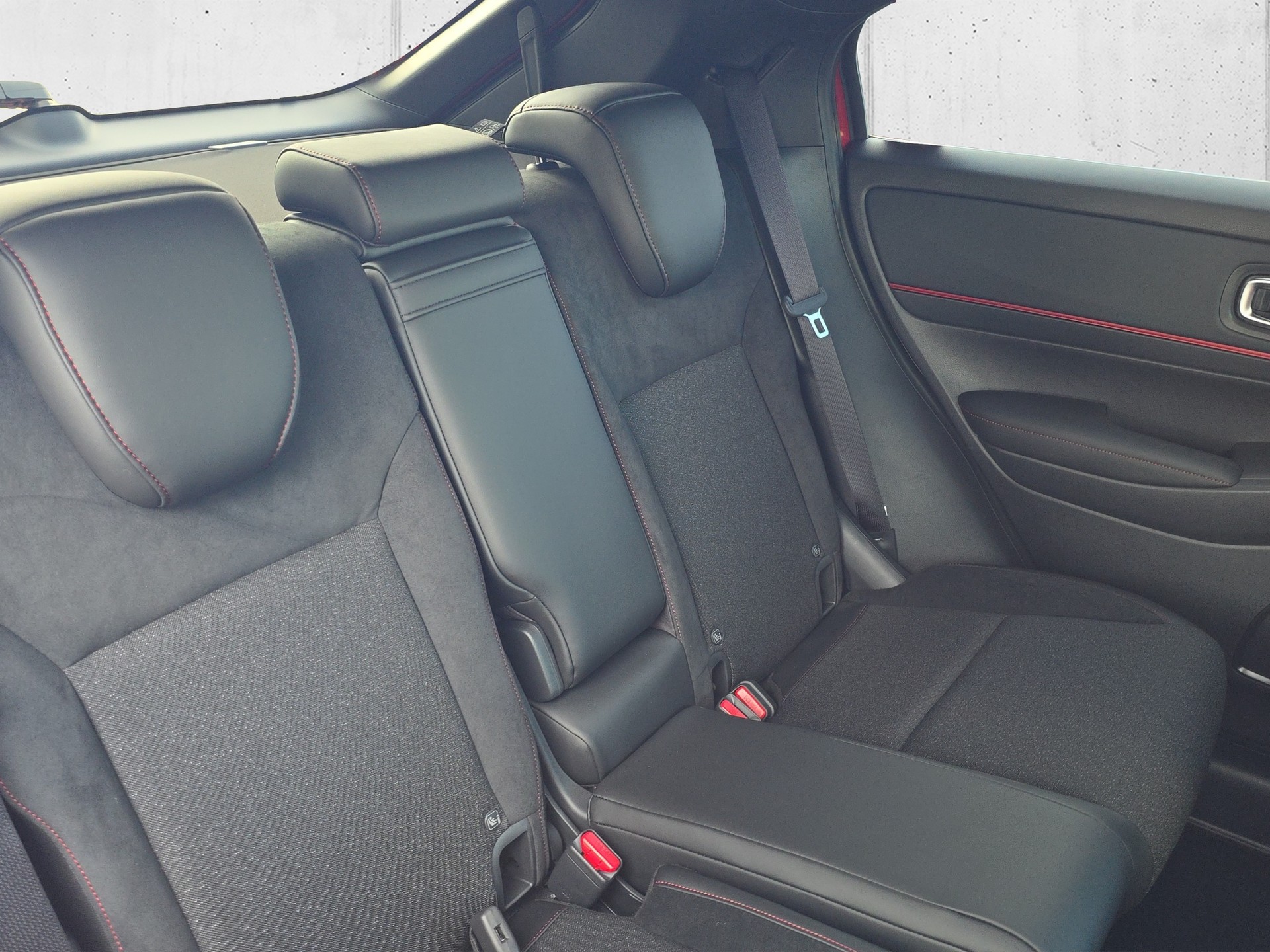 HONDA HR-V 1.5 i-MMD Advance Sport-image-17