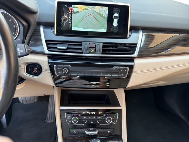 BMW 218d xDrive Active Tourer Steptronic-image-7