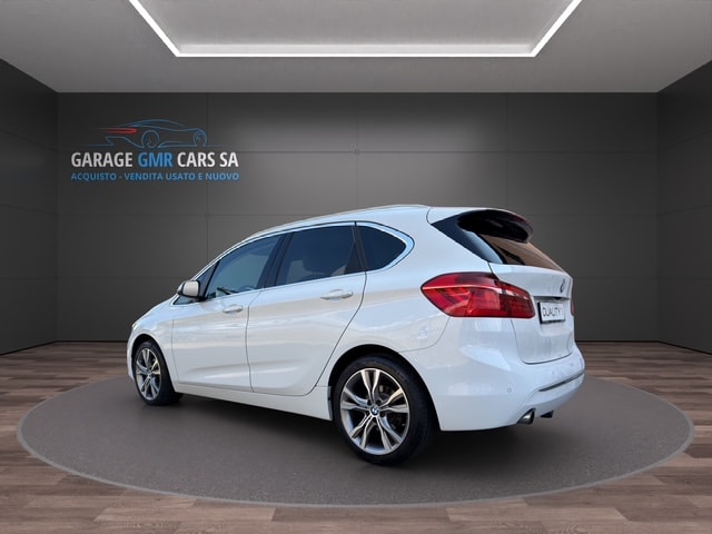 BMW 218d xDrive Active Tourer Steptronic-image-2