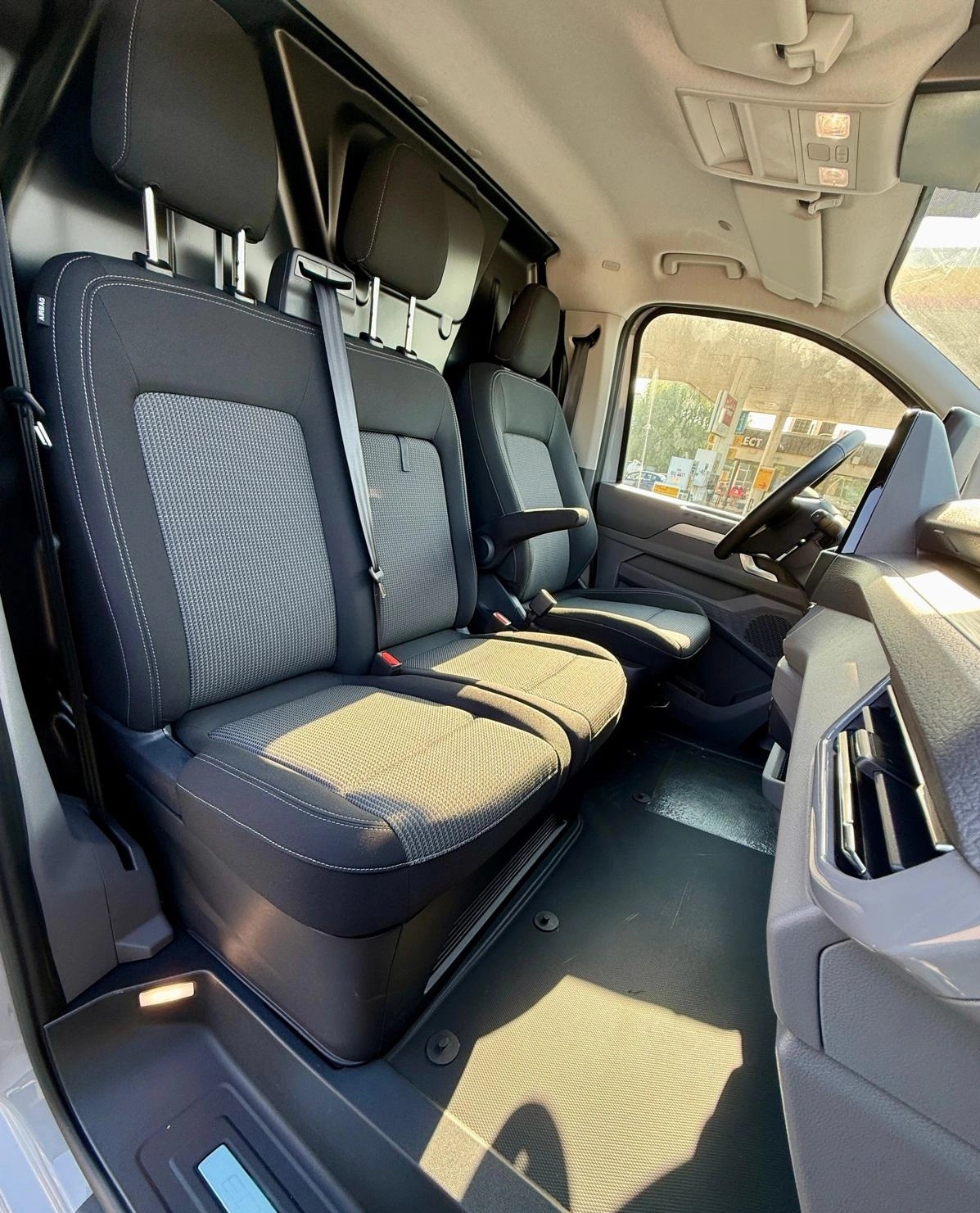 VW Transporter 2.0 TDI Pan Americana 4Motion Lang Automat-image-12